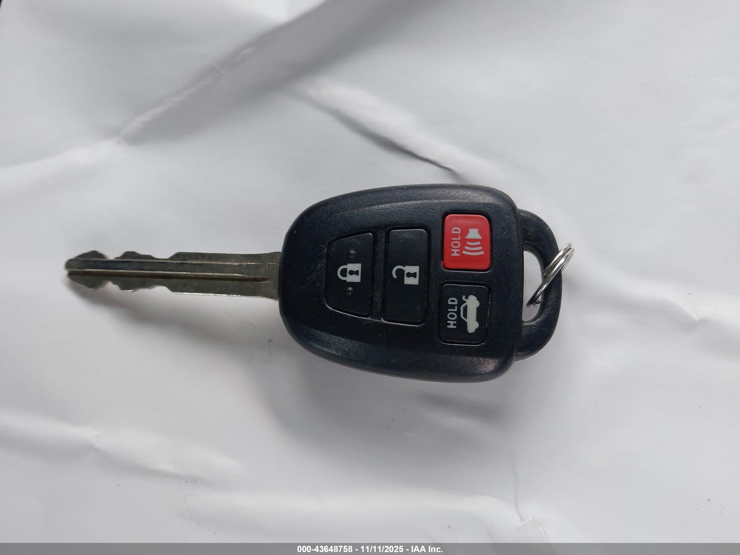 TOYOTA COROLLA image 11