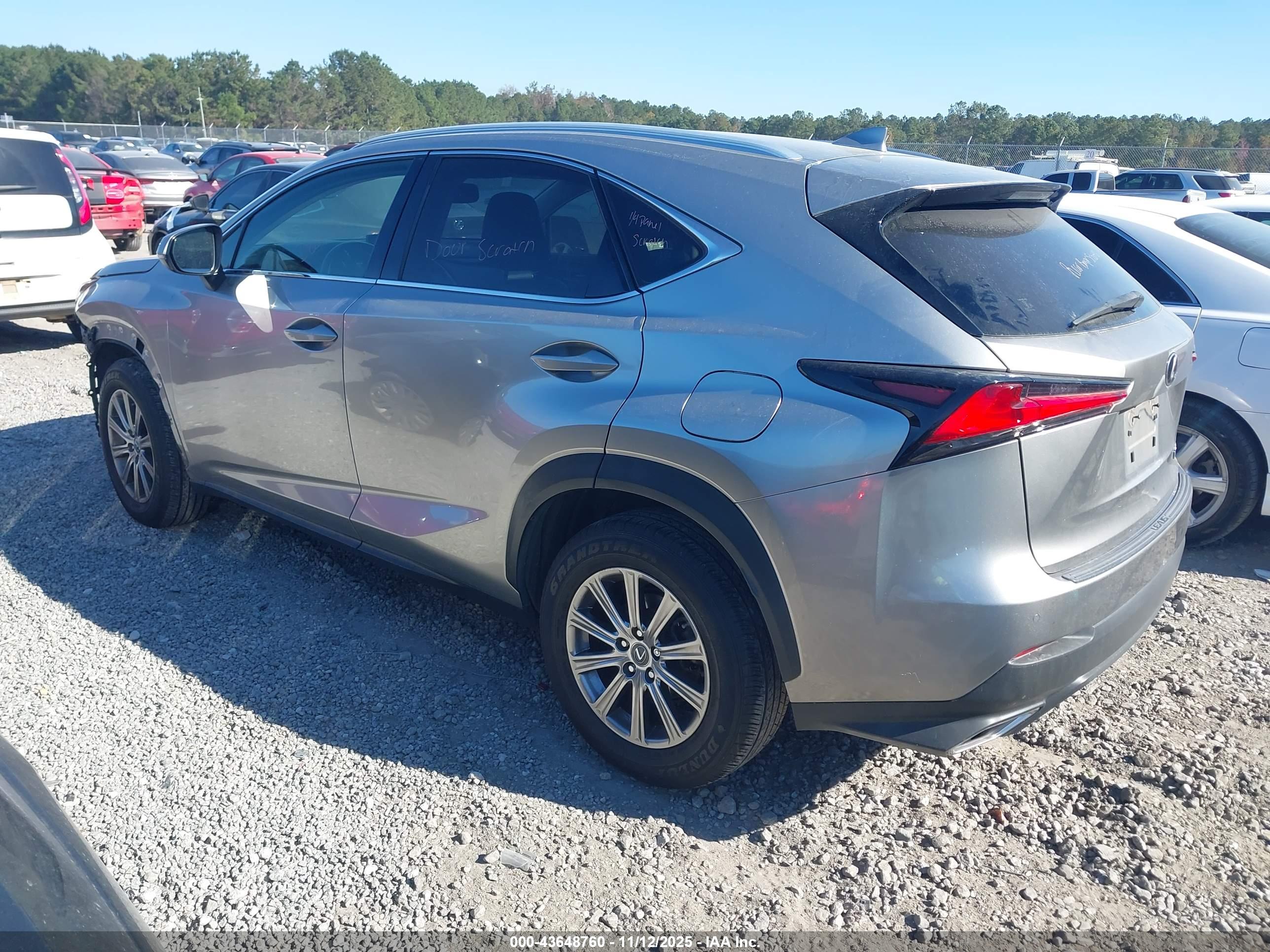 LEXUS NX image 3