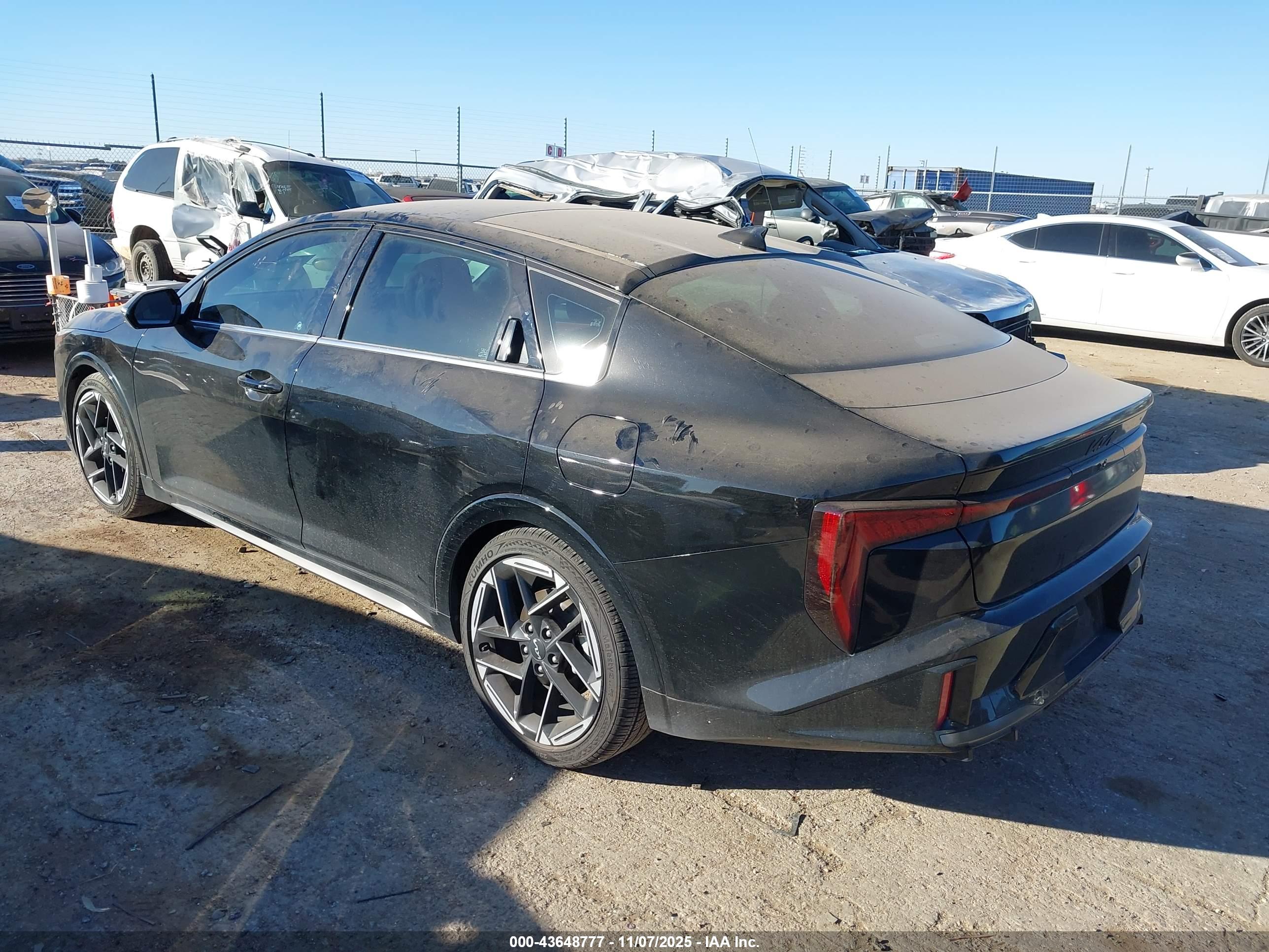 KIA K4 image 3