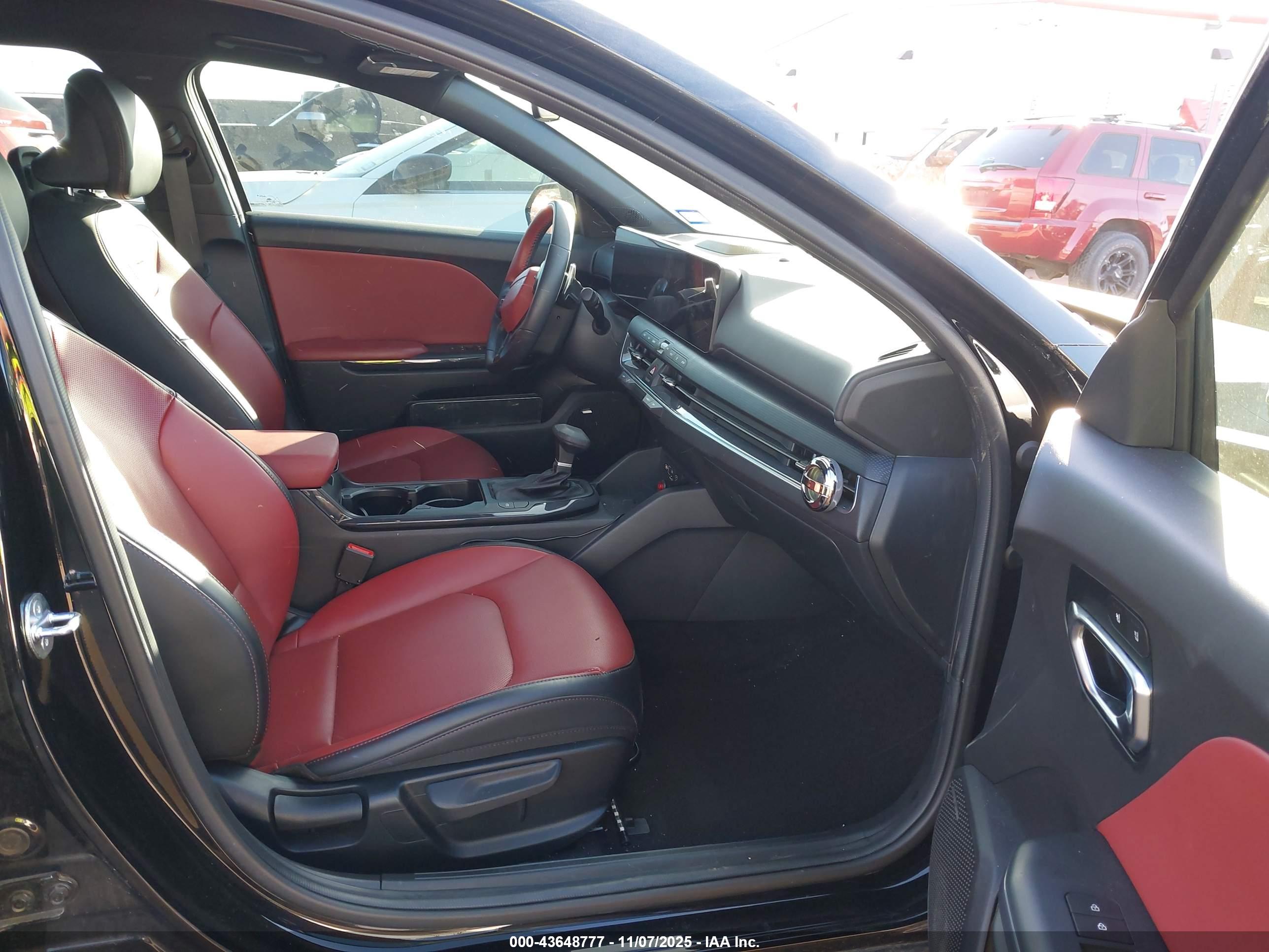 KIA K4 image 5