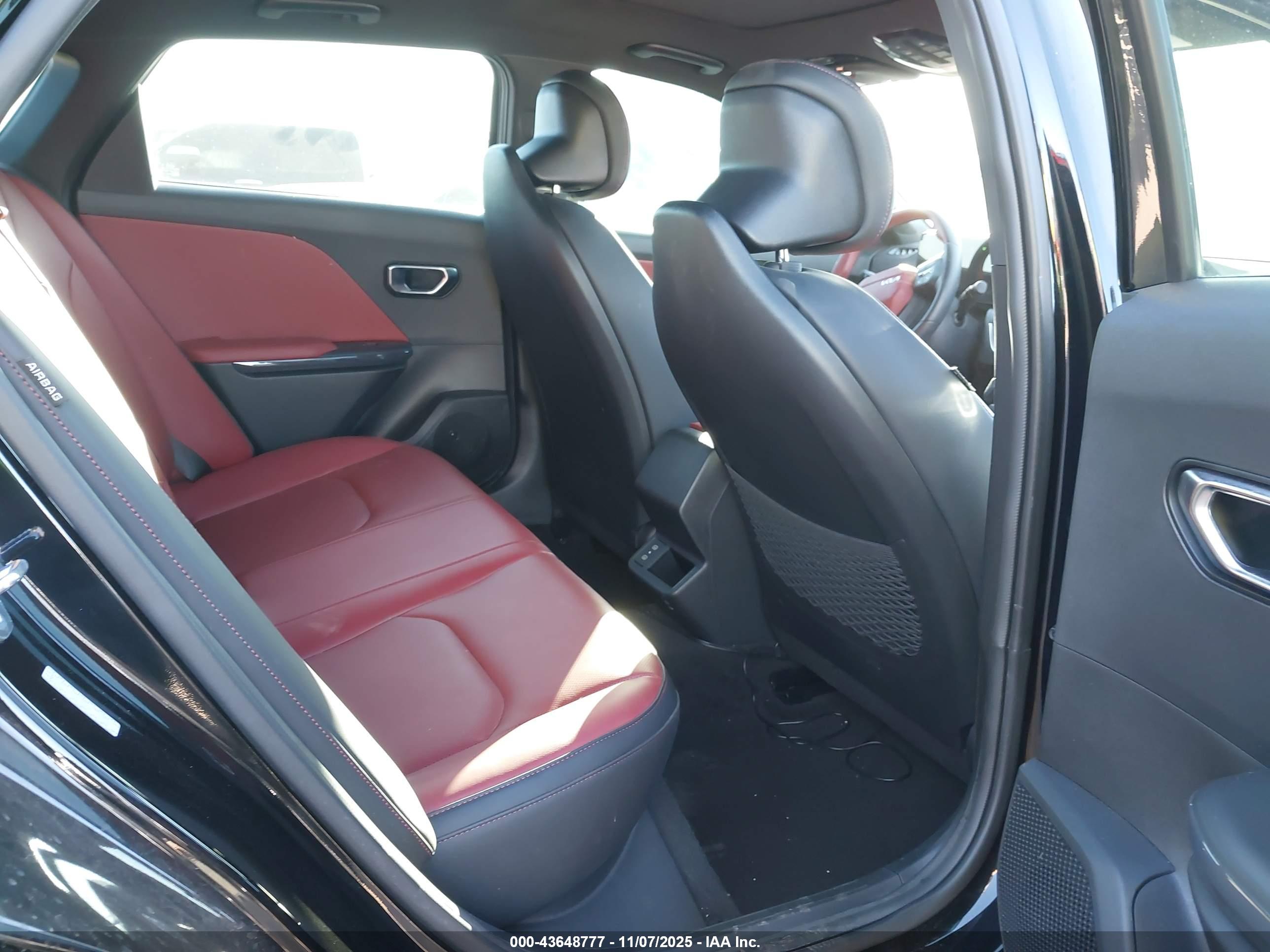 KIA K4 image 8