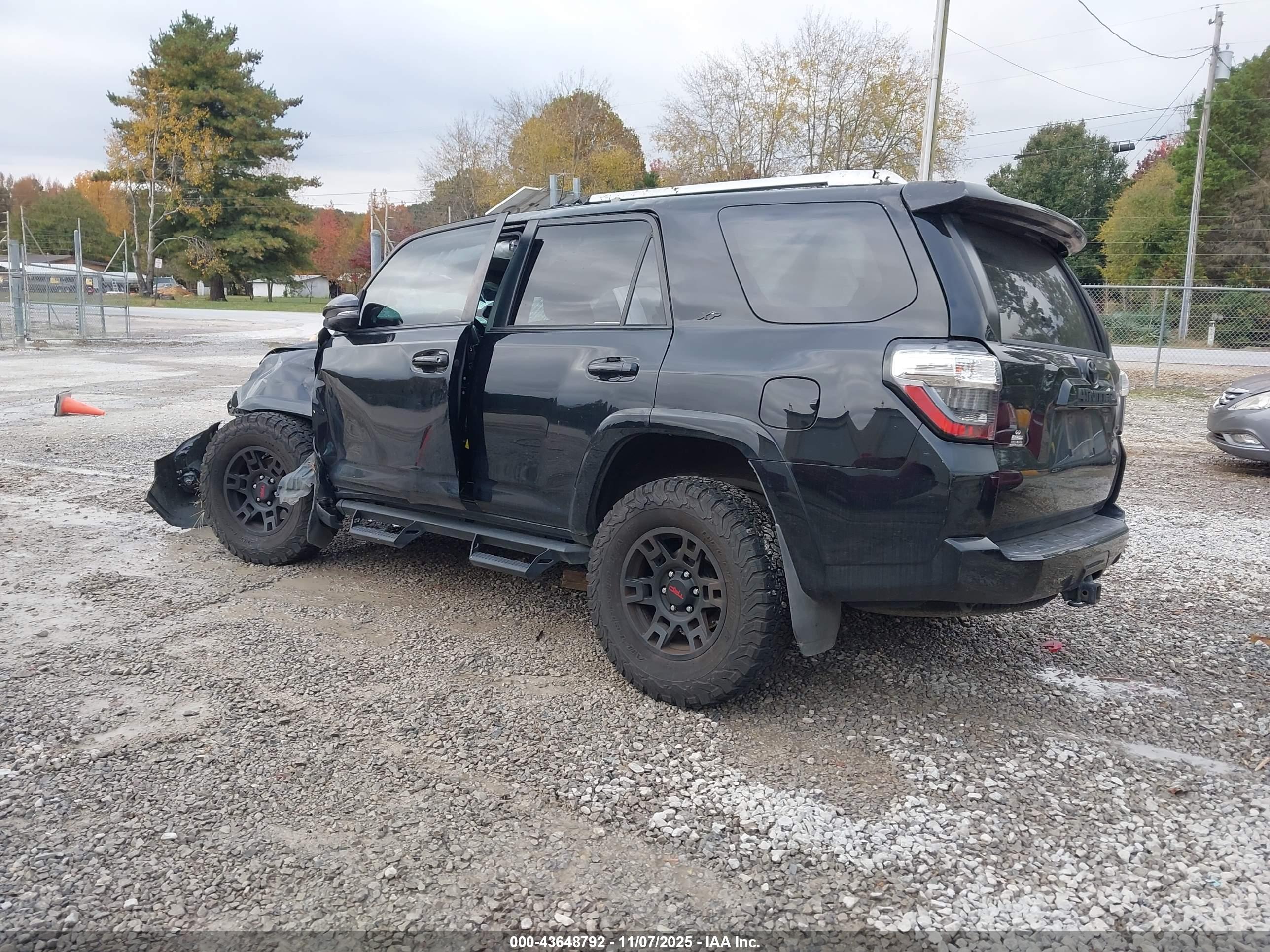 TOYOTA 4RUNNER image 3