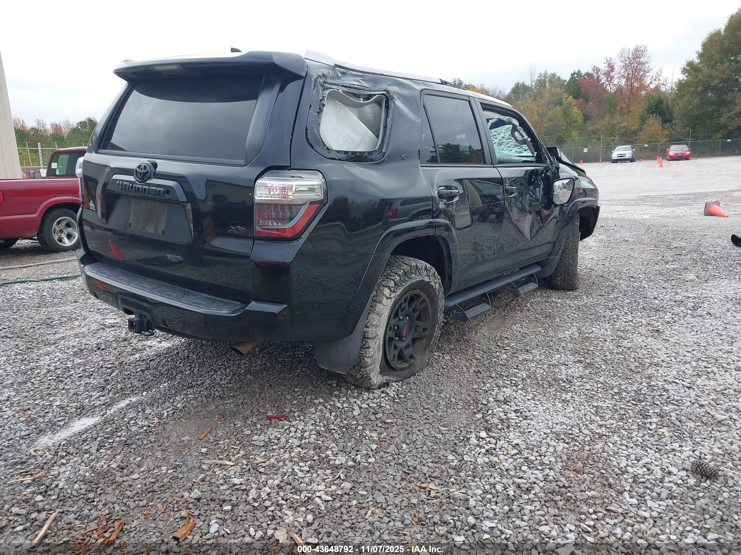 TOYOTA 4RUNNER image 4