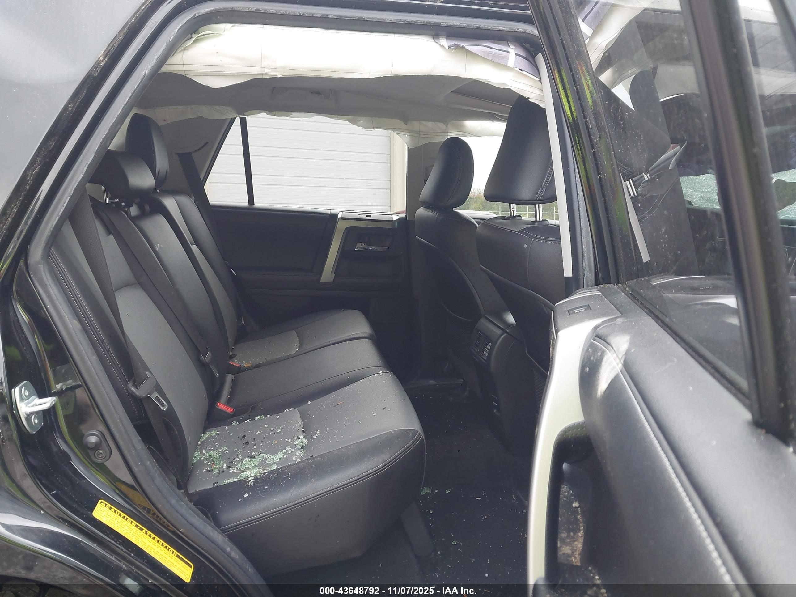 TOYOTA 4RUNNER image 8