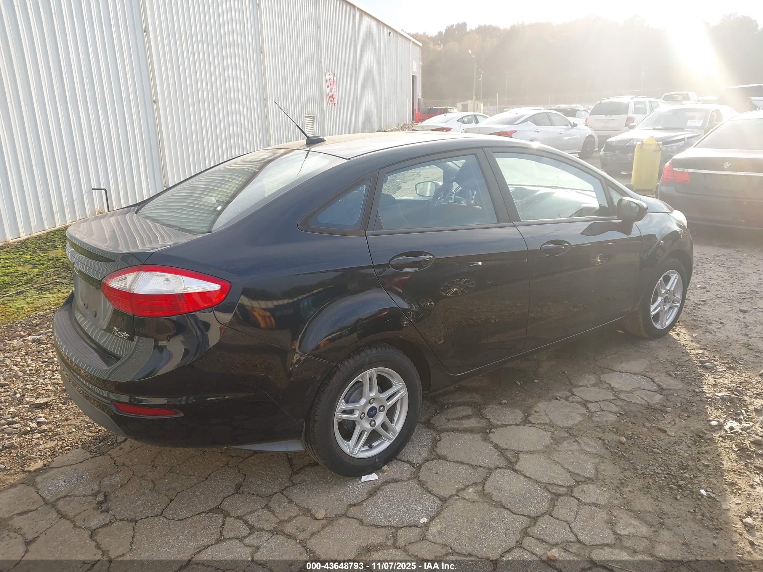 FORD FIESTA image 4