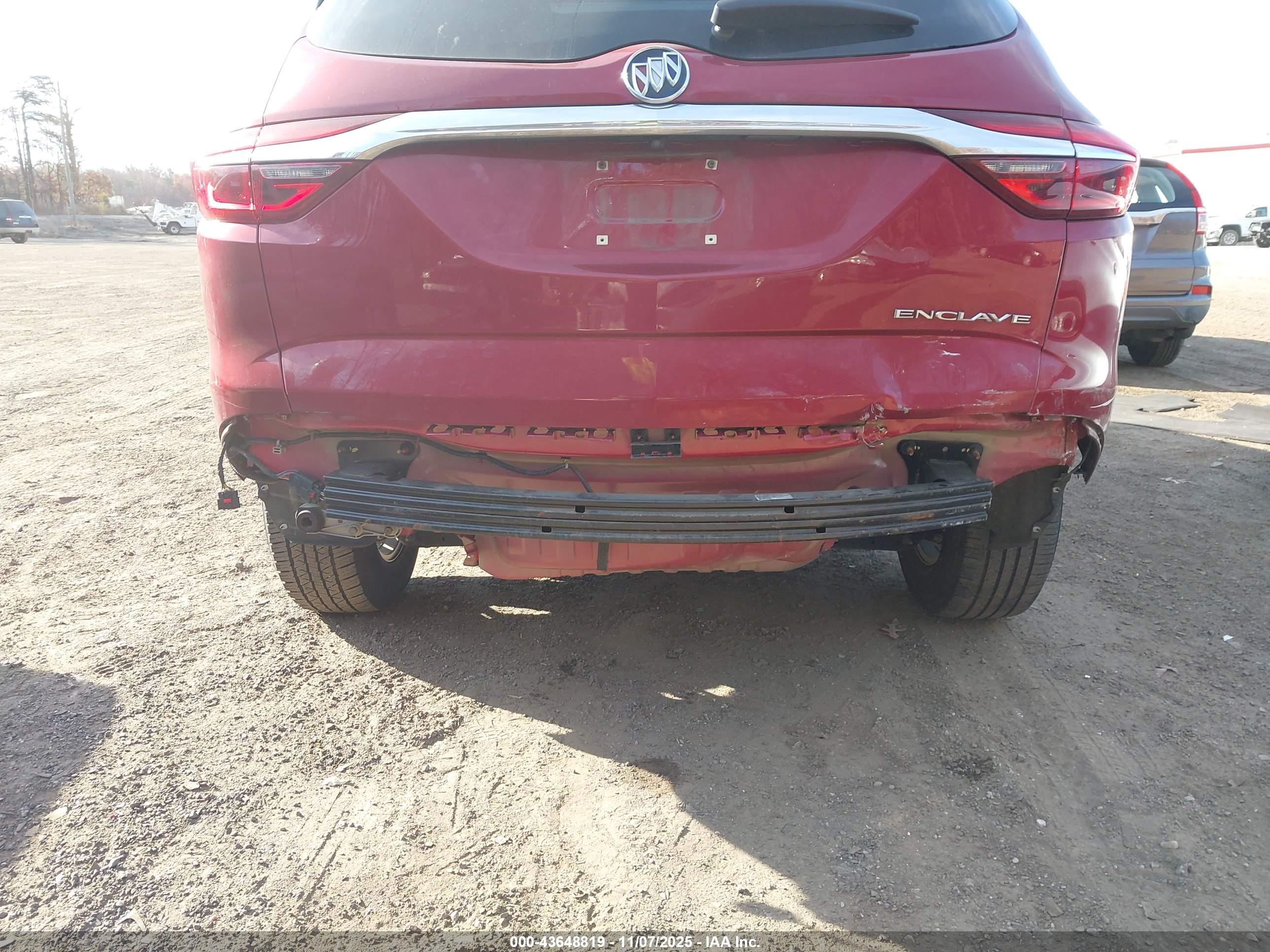 BUICK ENCLAVE image 6
