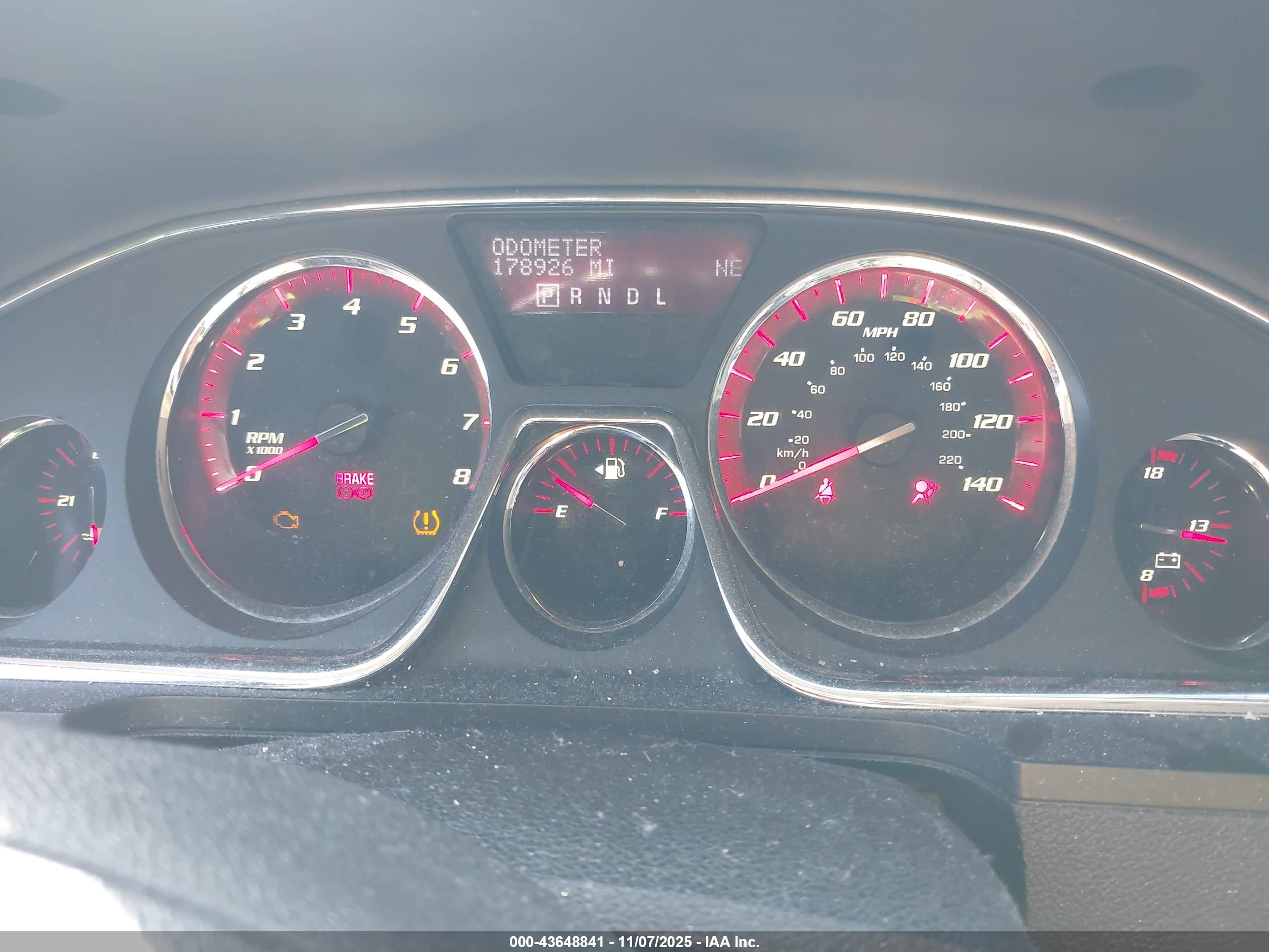GMC ACADIA image 7