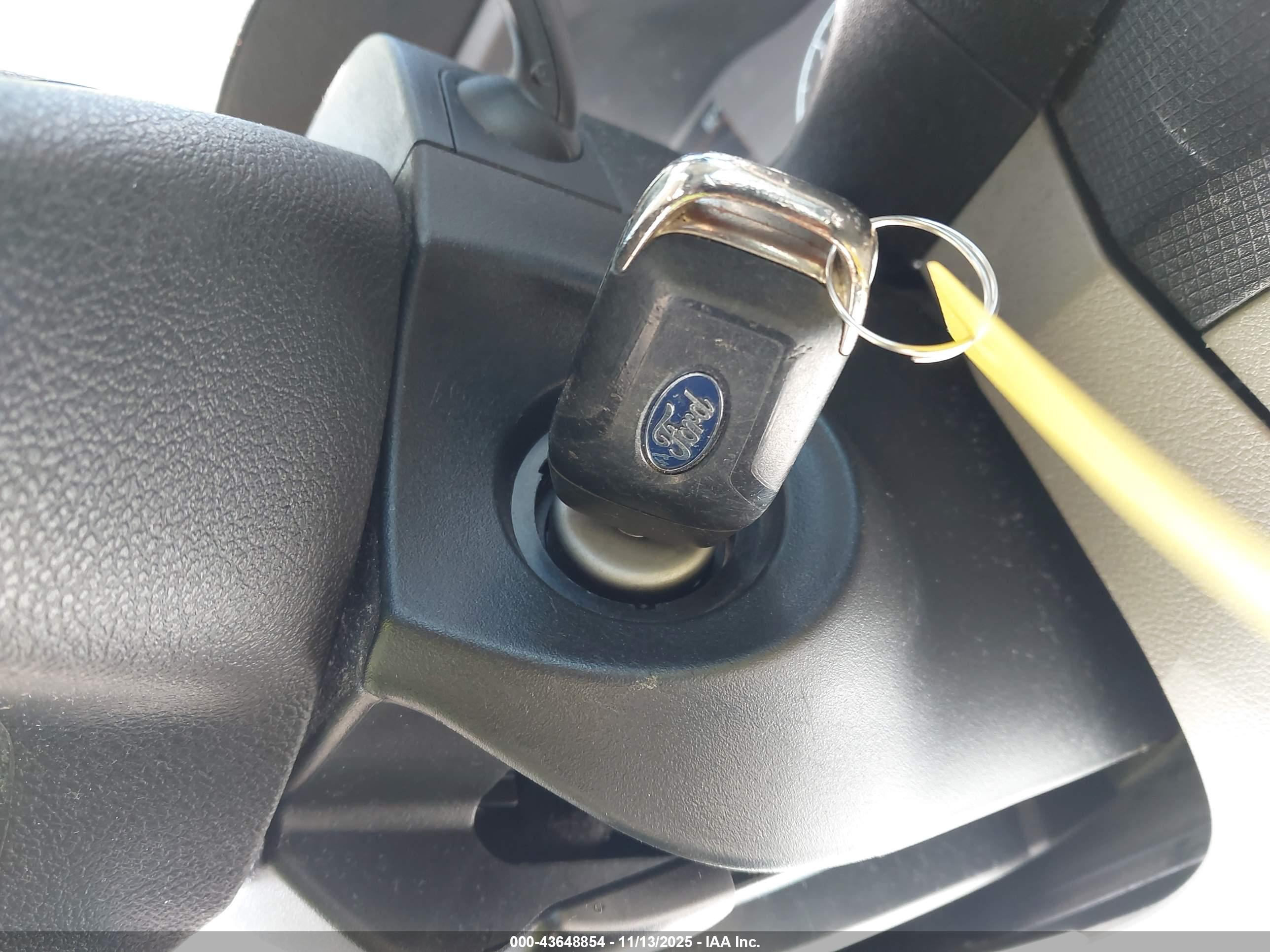 FORD TRANSIT image 11