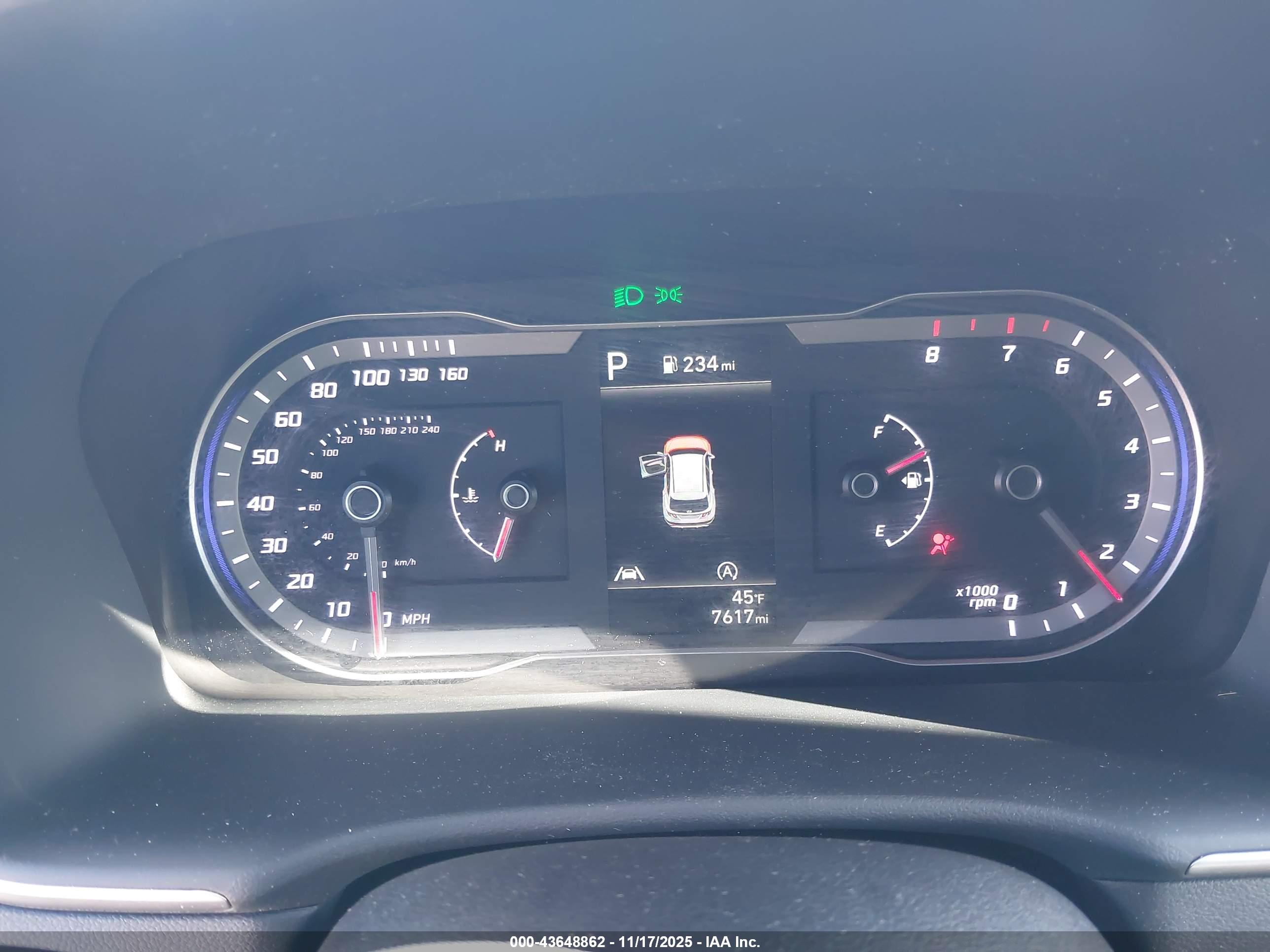 HYUNDAI TUCSON image 7