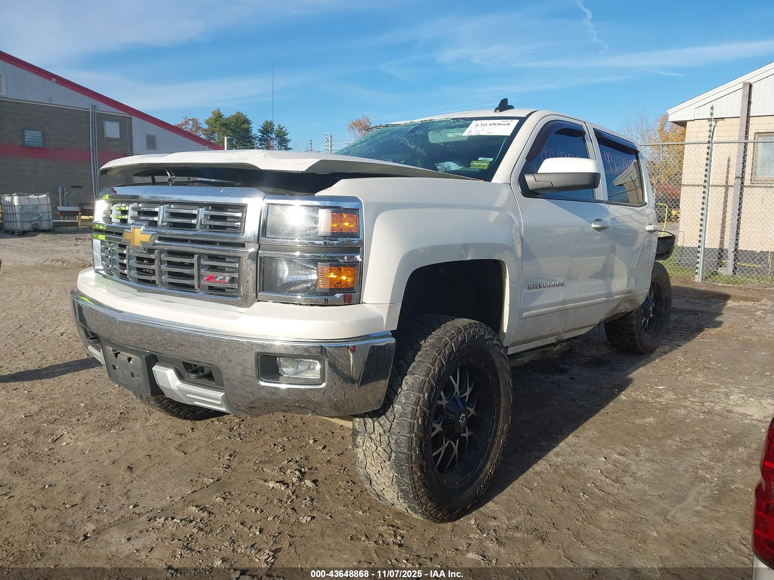 CHEVROLET SILVERADO image 2