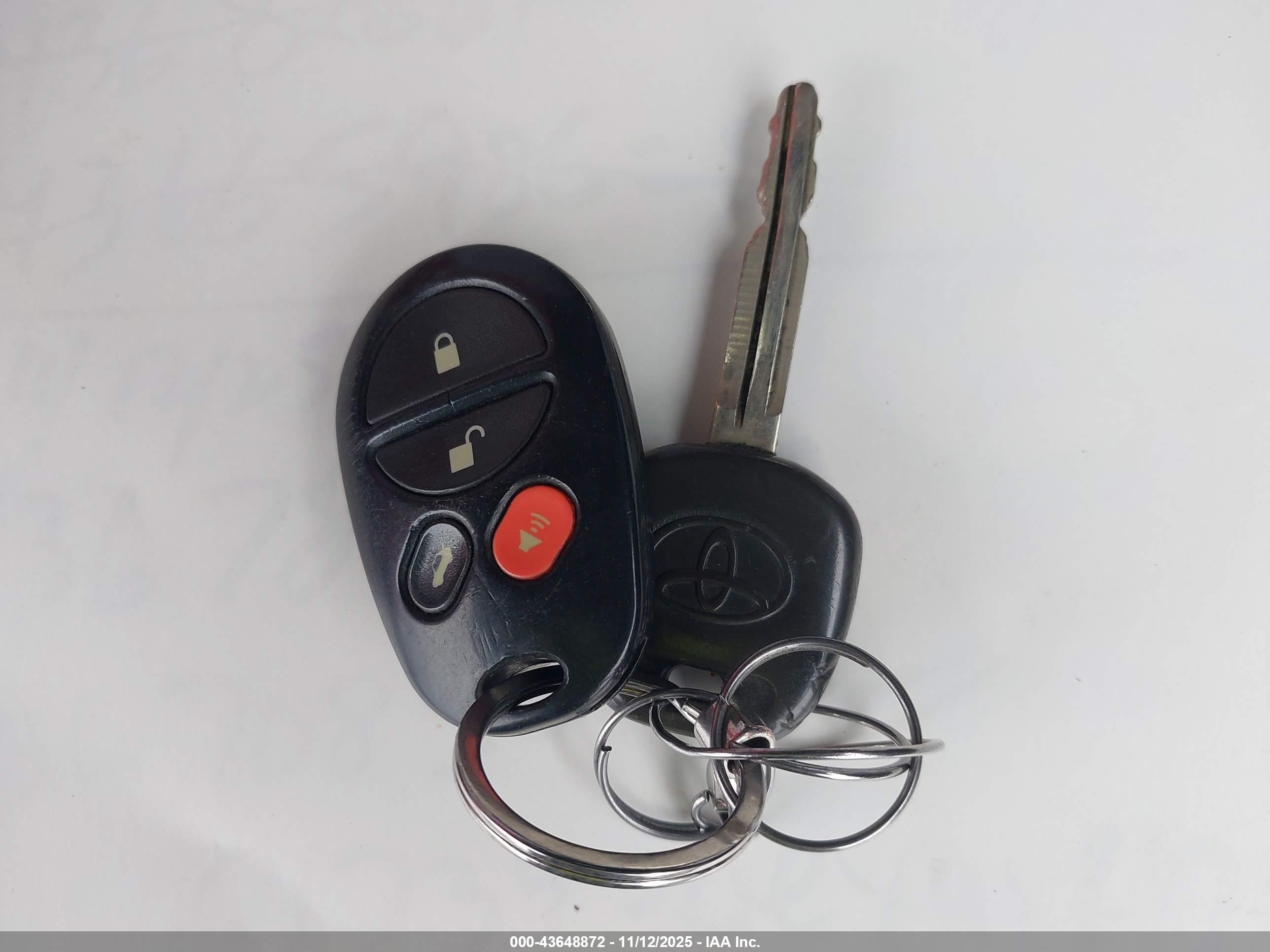 TOYOTA CAMRY image 11