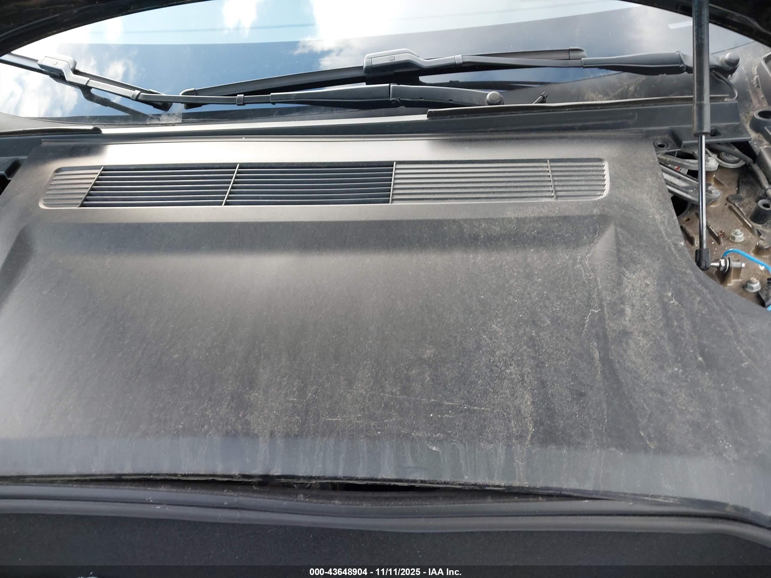 TESLA MODEL image 10