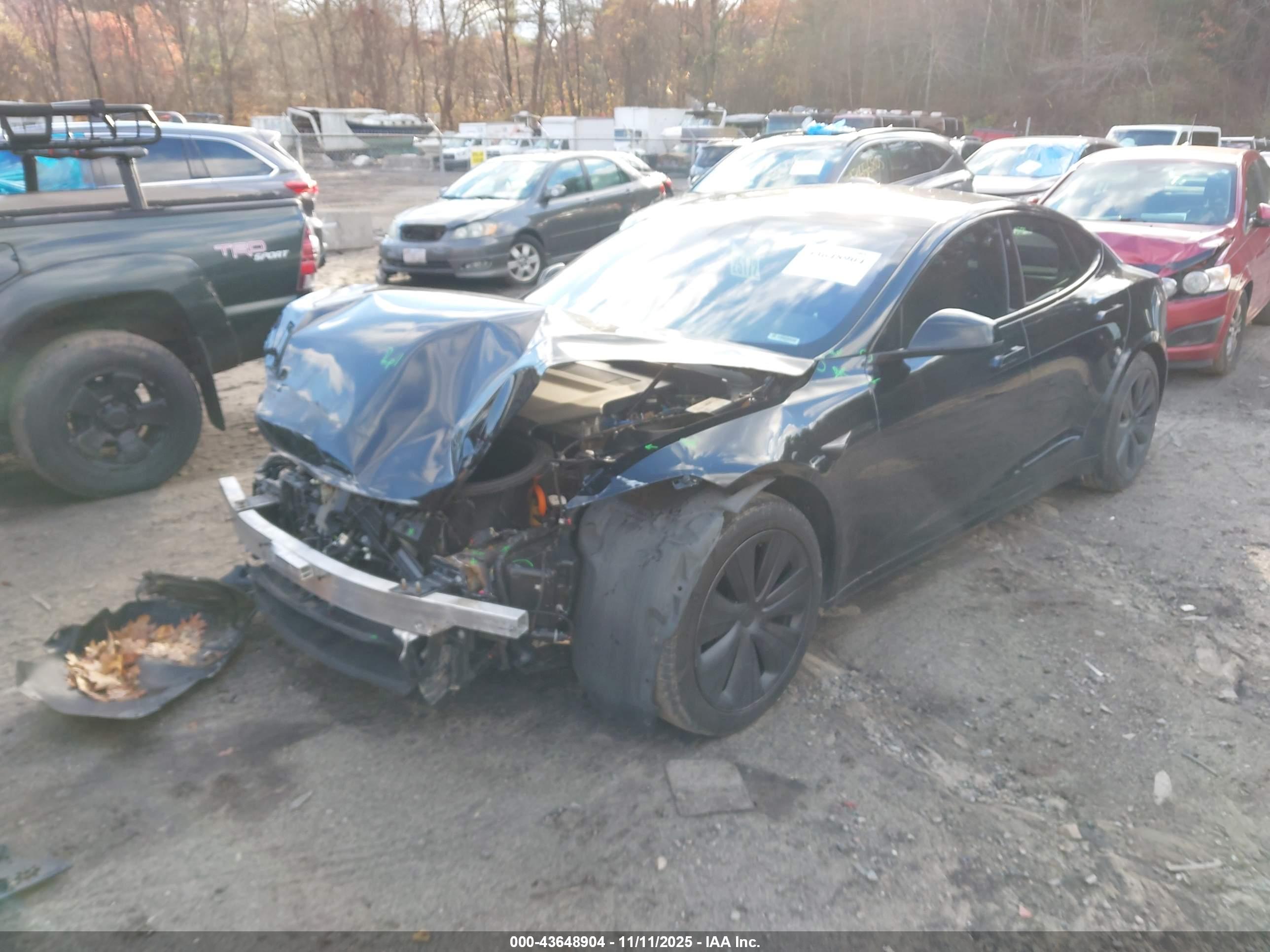 TESLA MODEL image 2