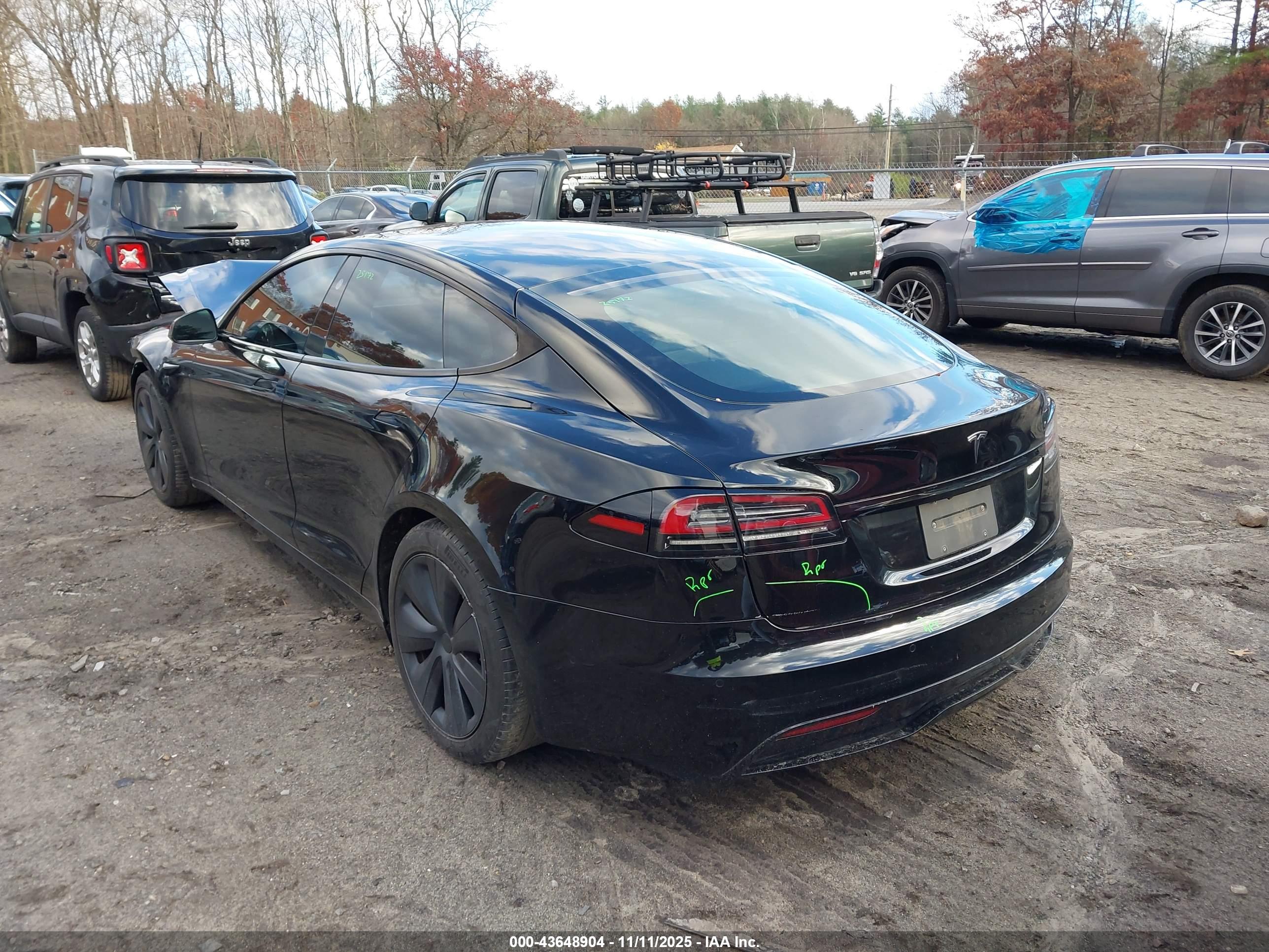 TESLA MODEL image 3