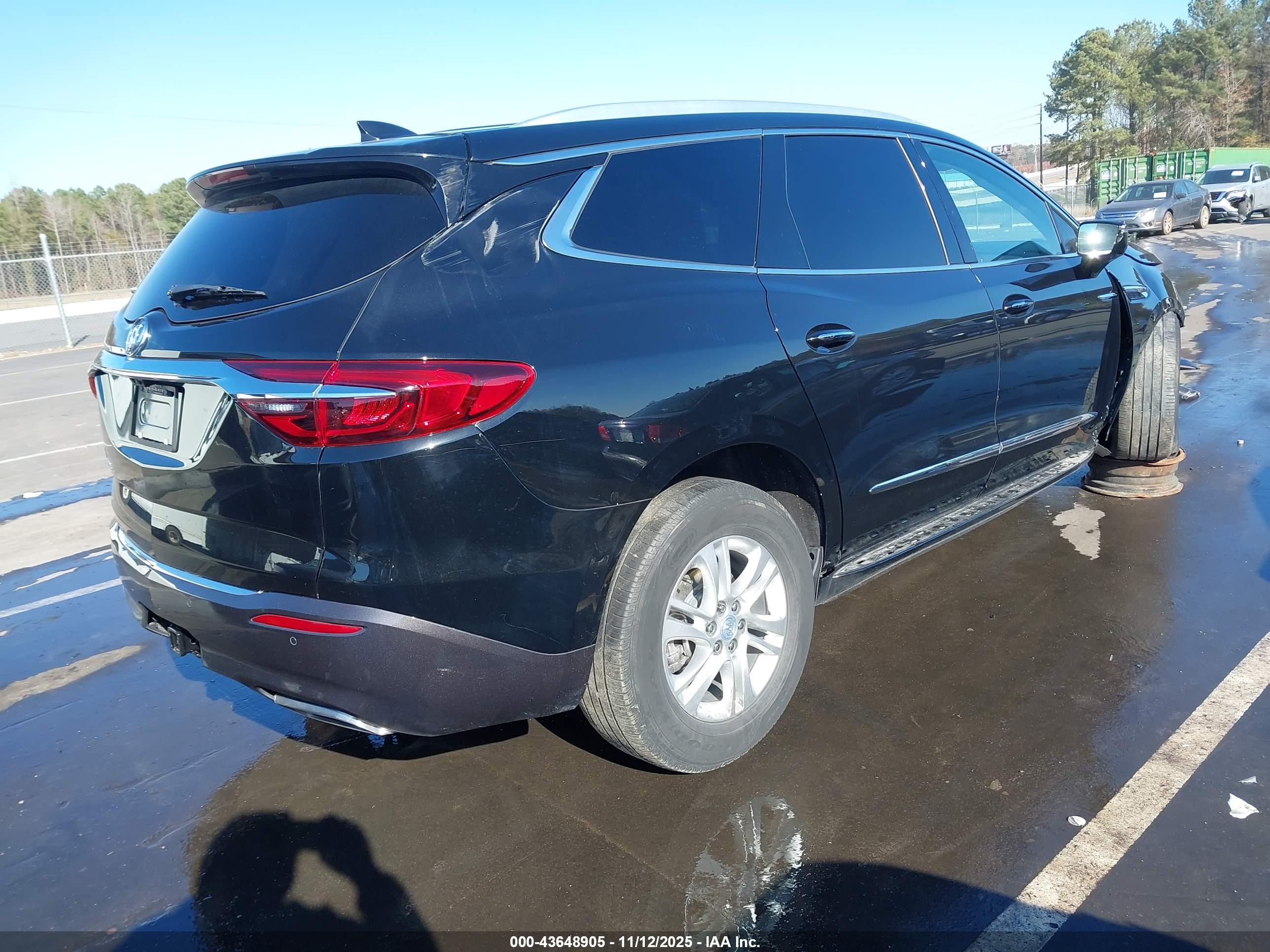 BUICK ENCLAVE image 4