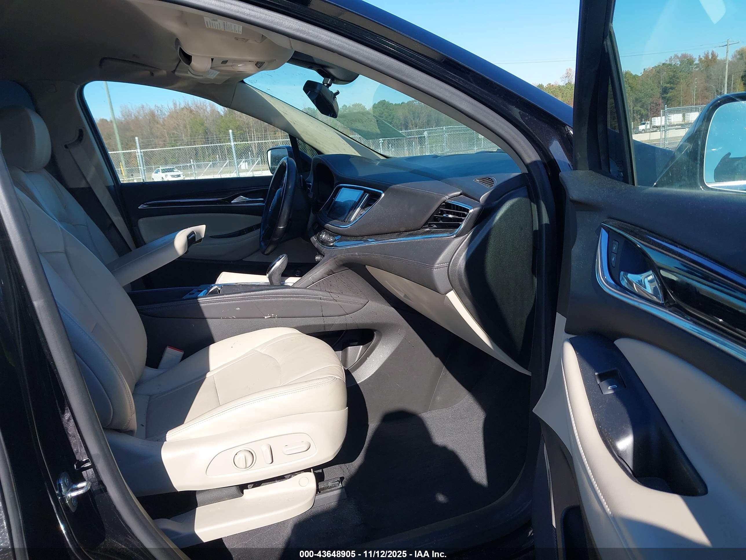 BUICK ENCLAVE image 5