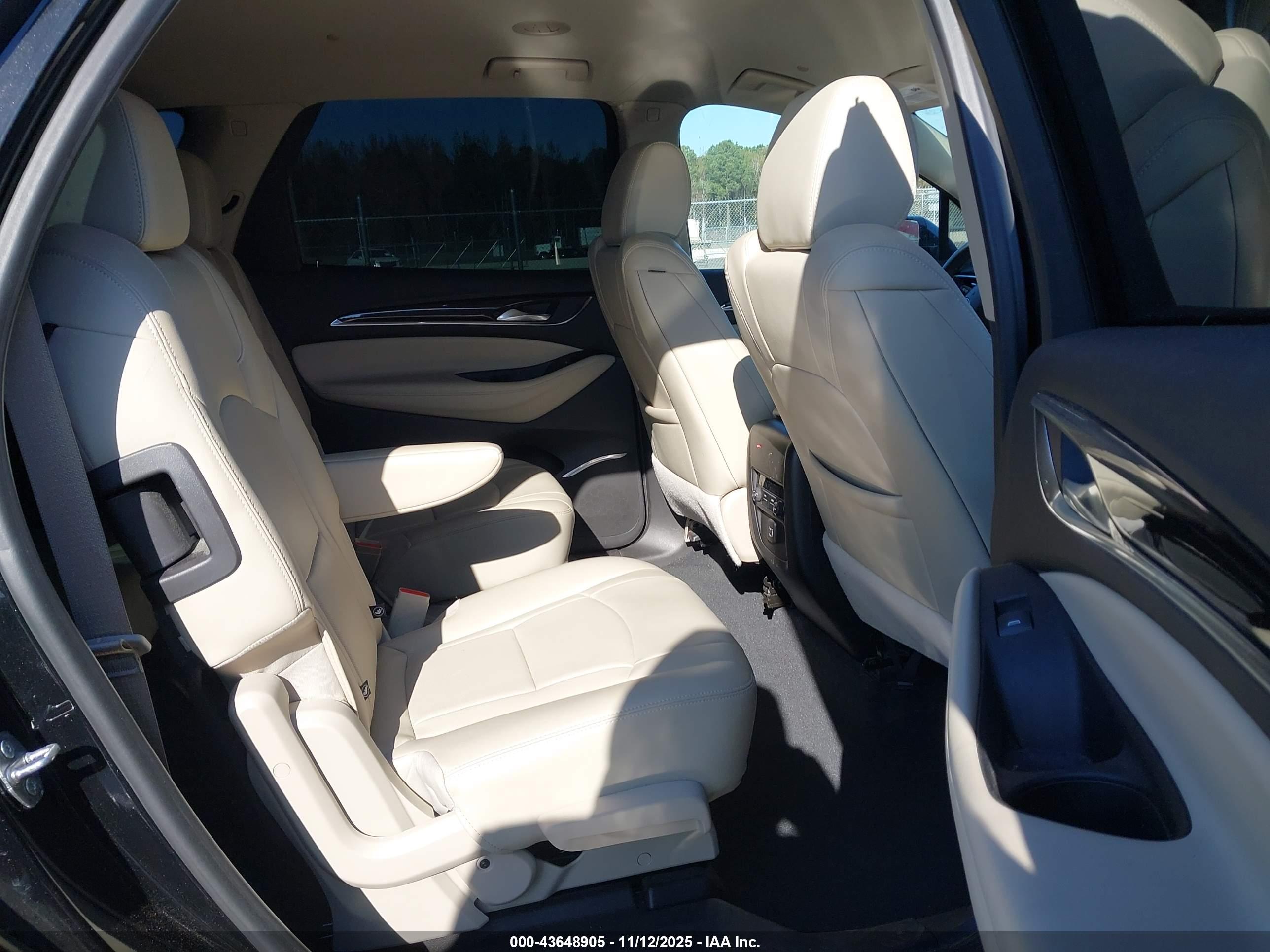 BUICK ENCLAVE image 8