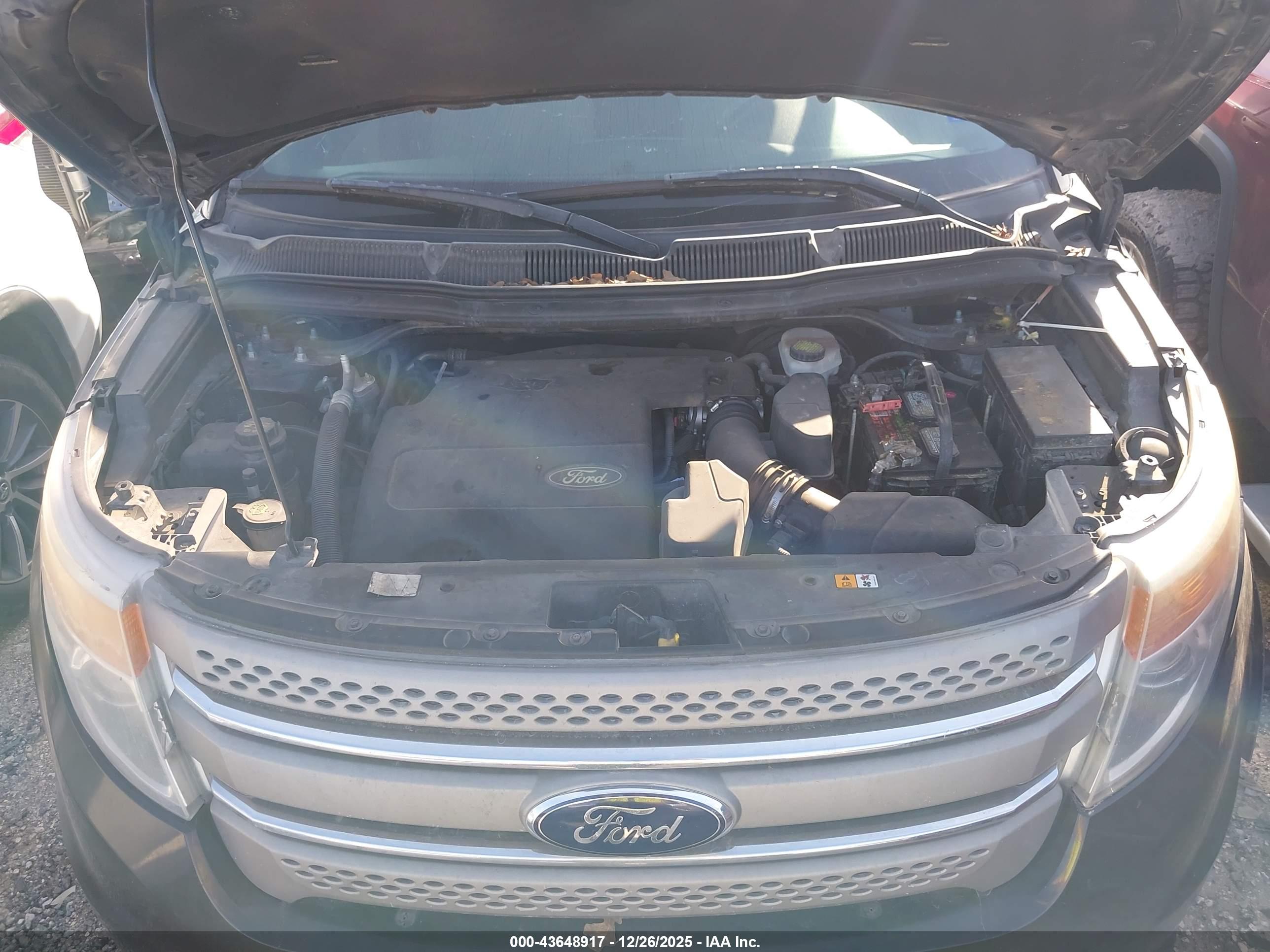 FORD EXPLORER image 10