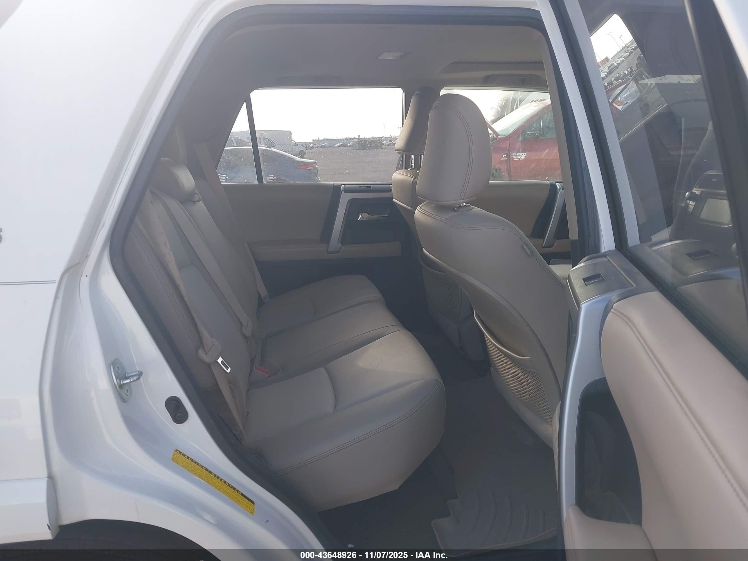 TOYOTA 4RUNNER image 8