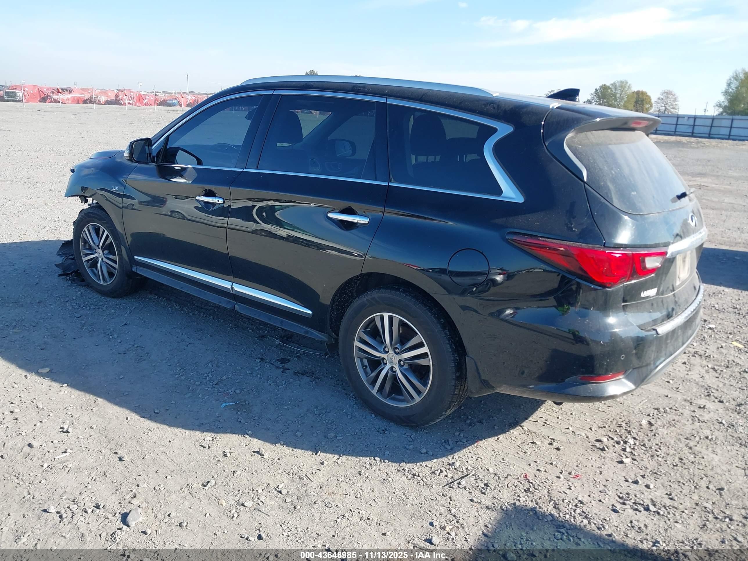 INFINITI QX60 image 3