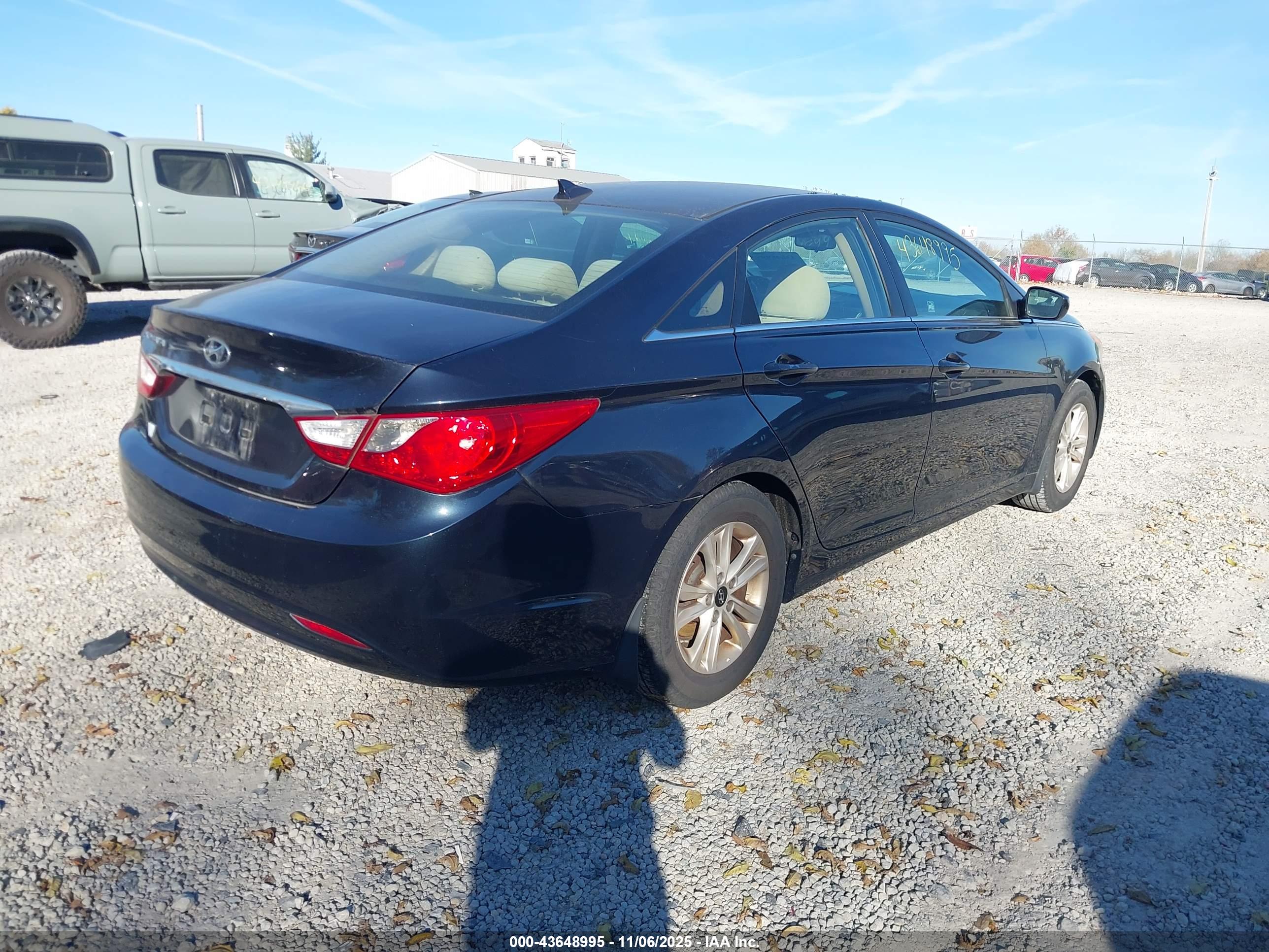 HYUNDAI SONATA image 4
