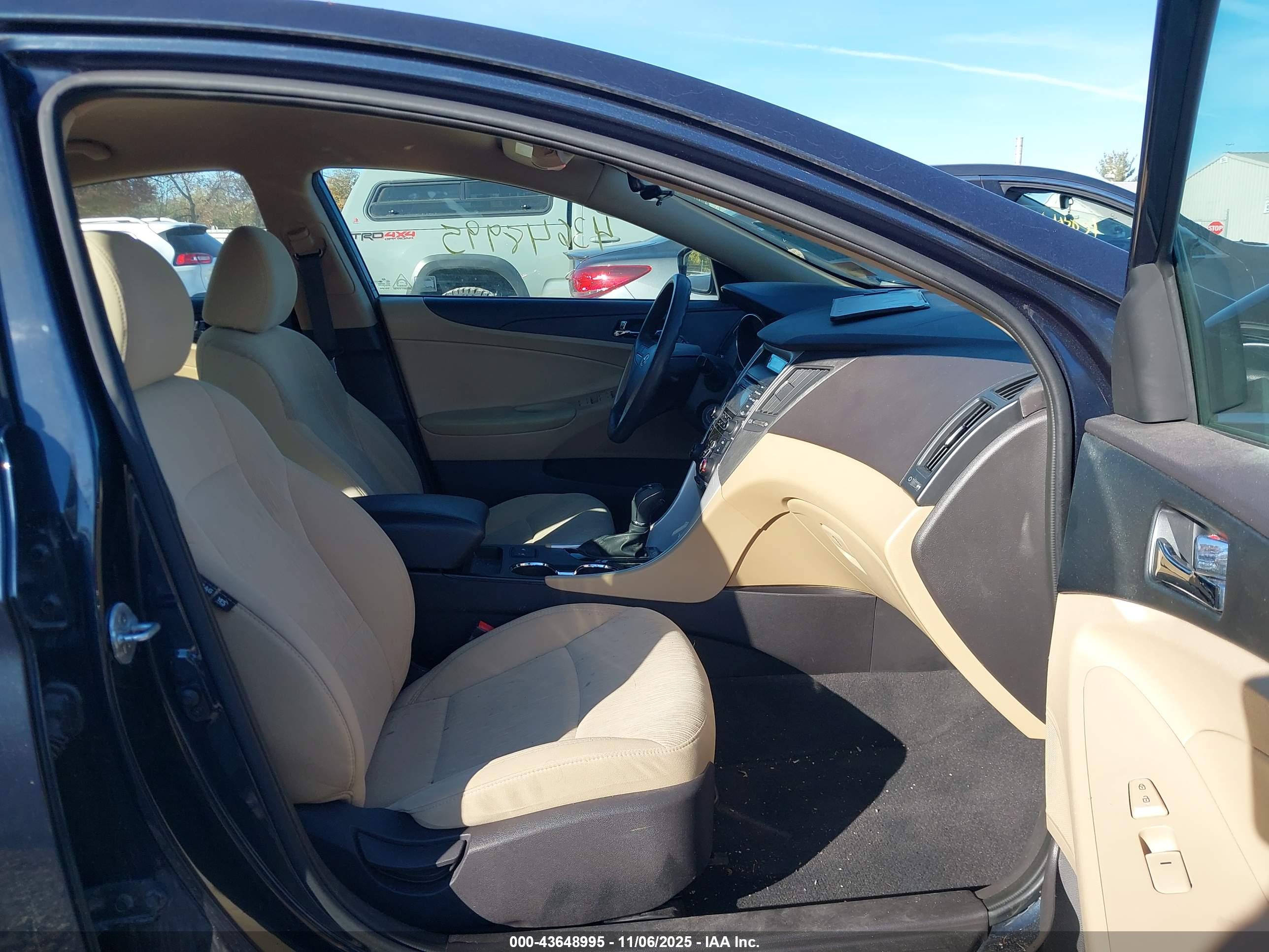 HYUNDAI SONATA image 5