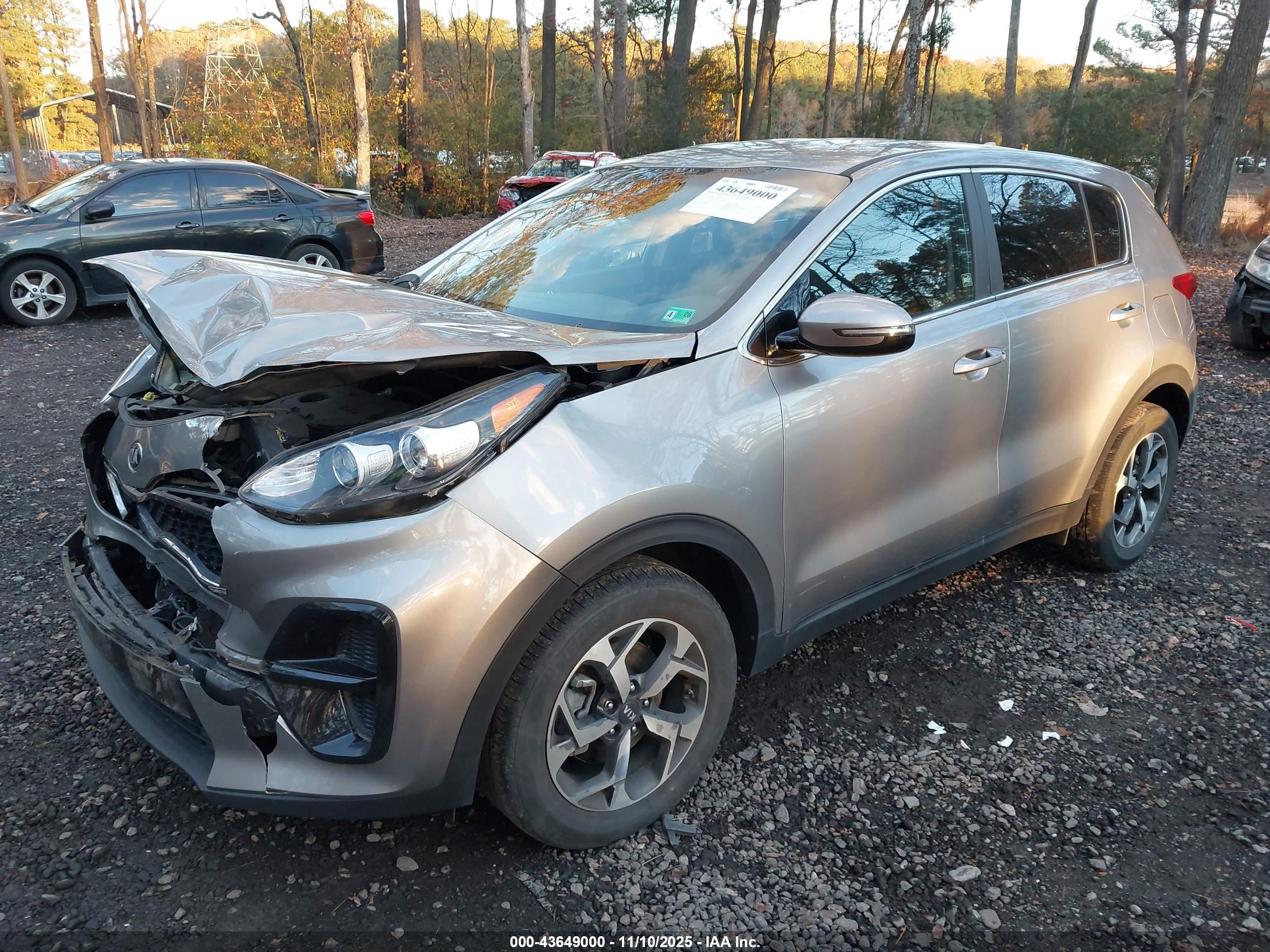 KIA SPORTAGE image 2
