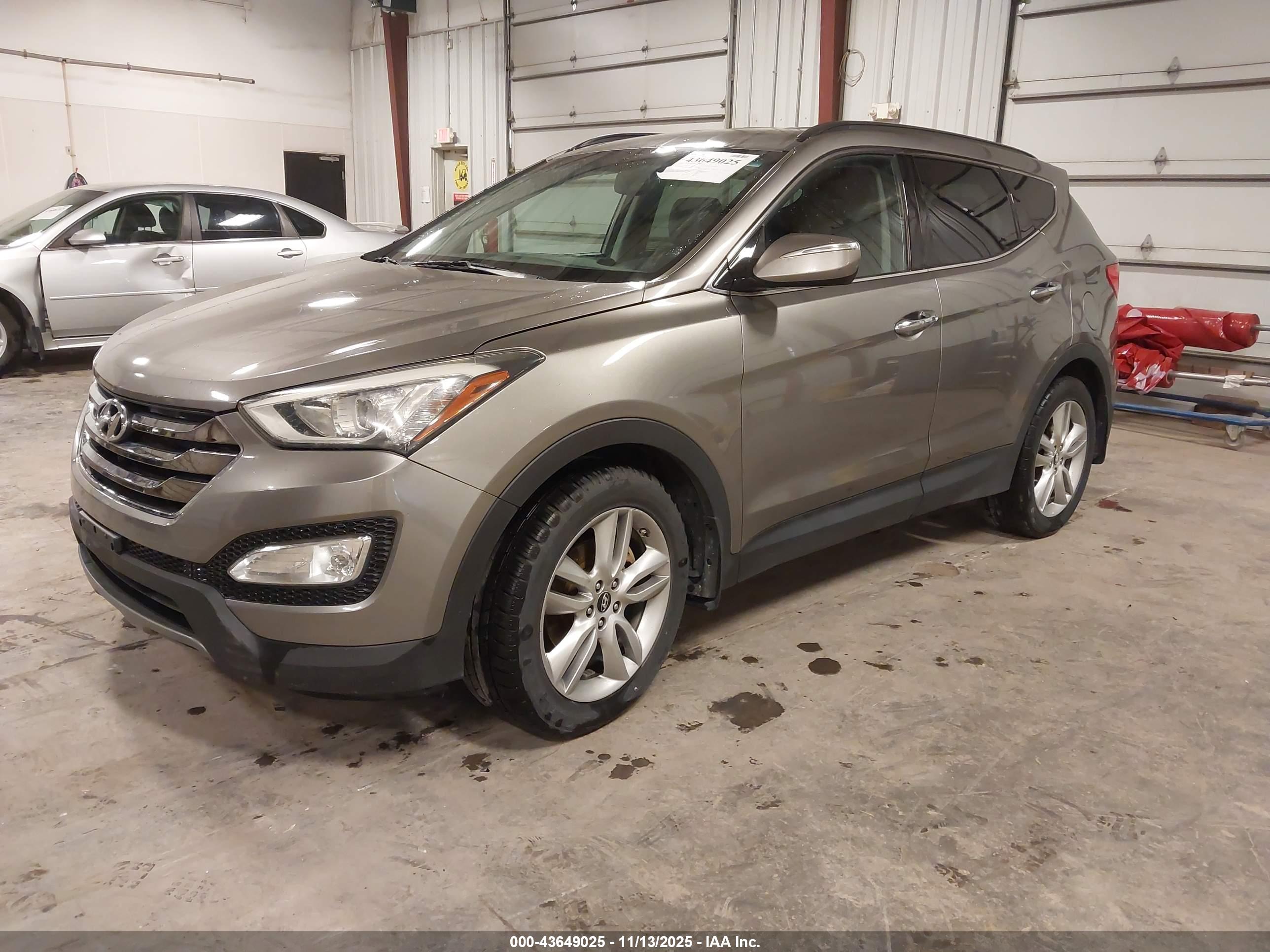 HYUNDAI SANTA image 2