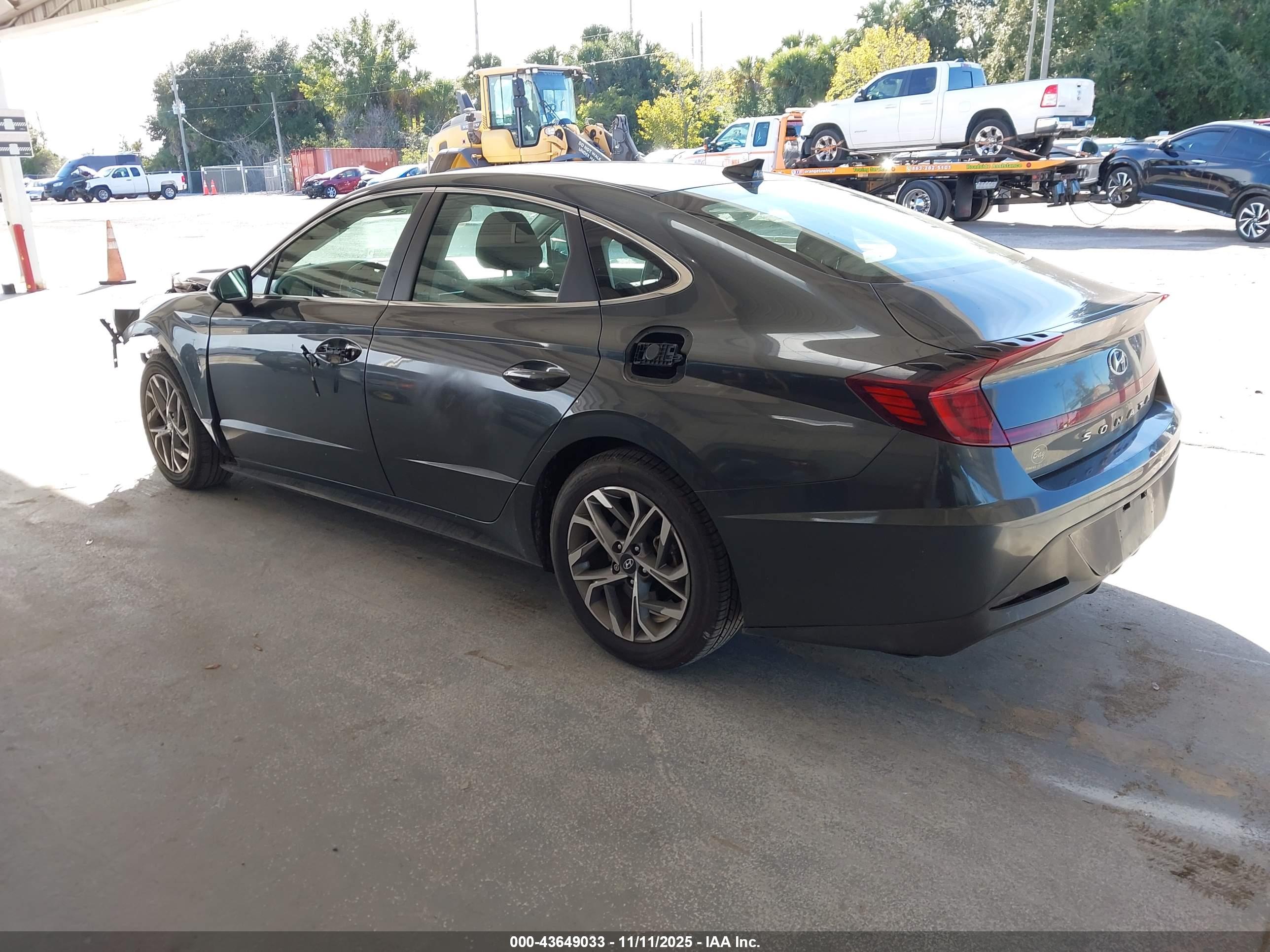 HYUNDAI SONATA image 3