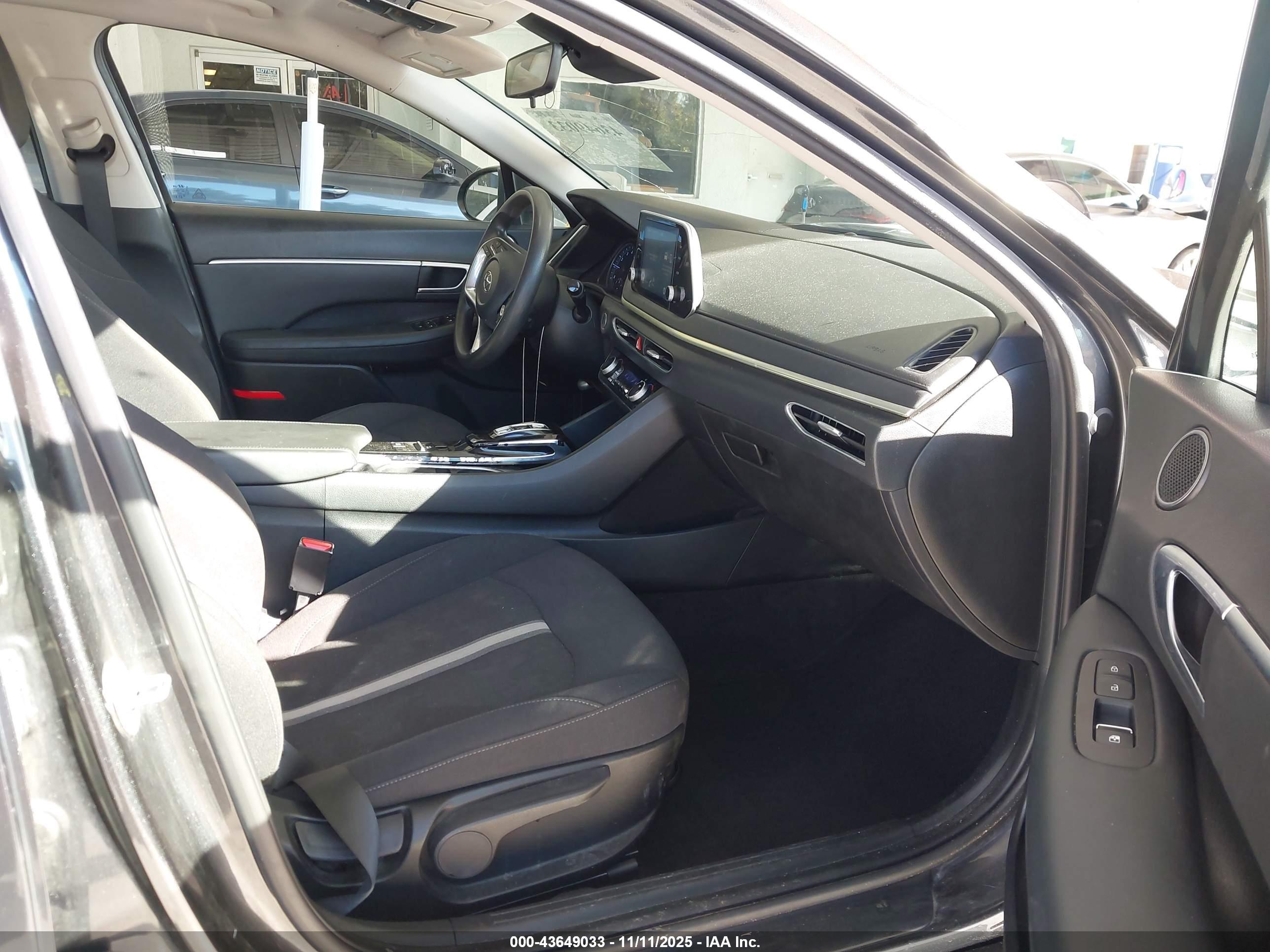 HYUNDAI SONATA image 5