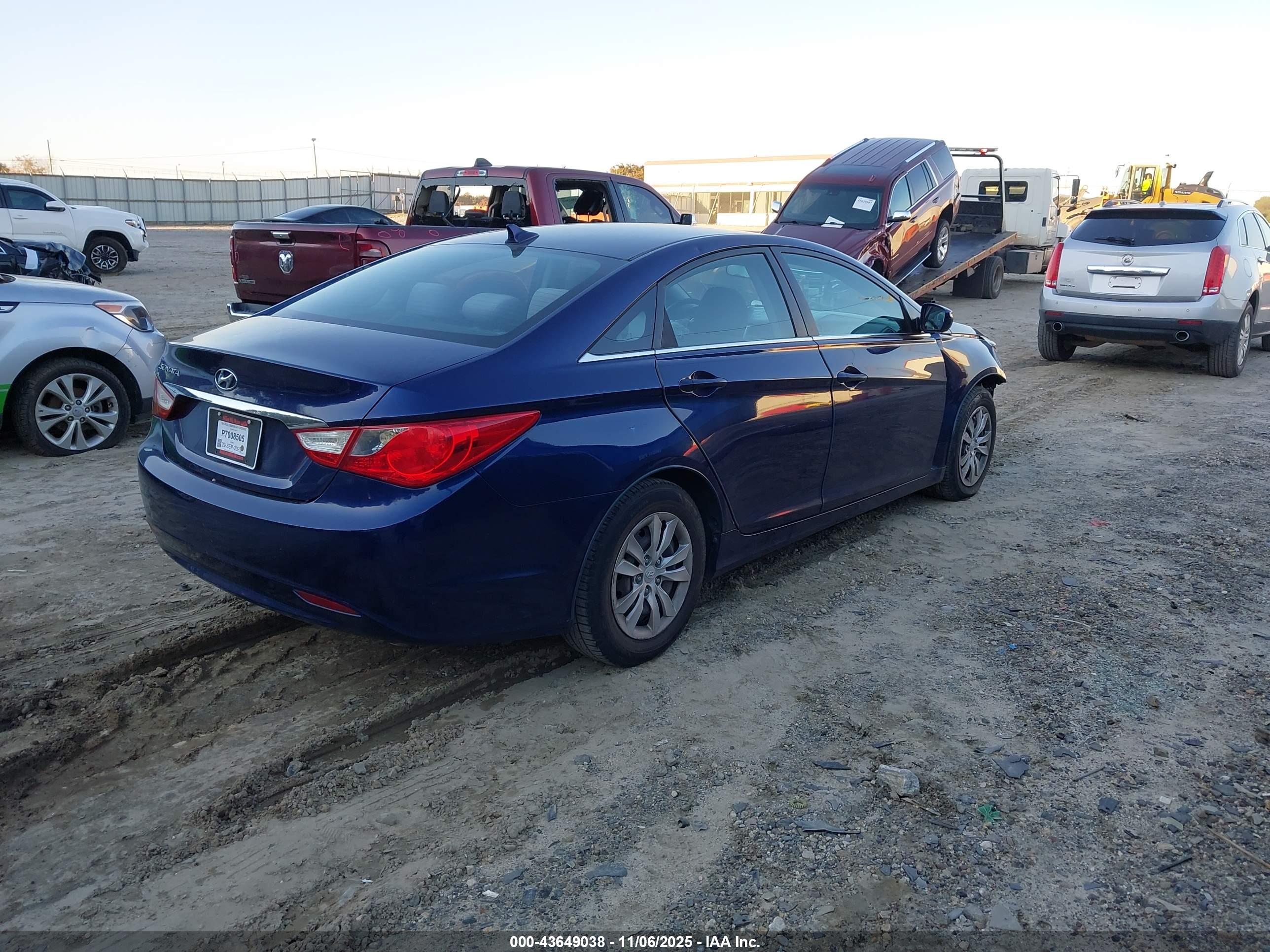 HYUNDAI SONATA image 4