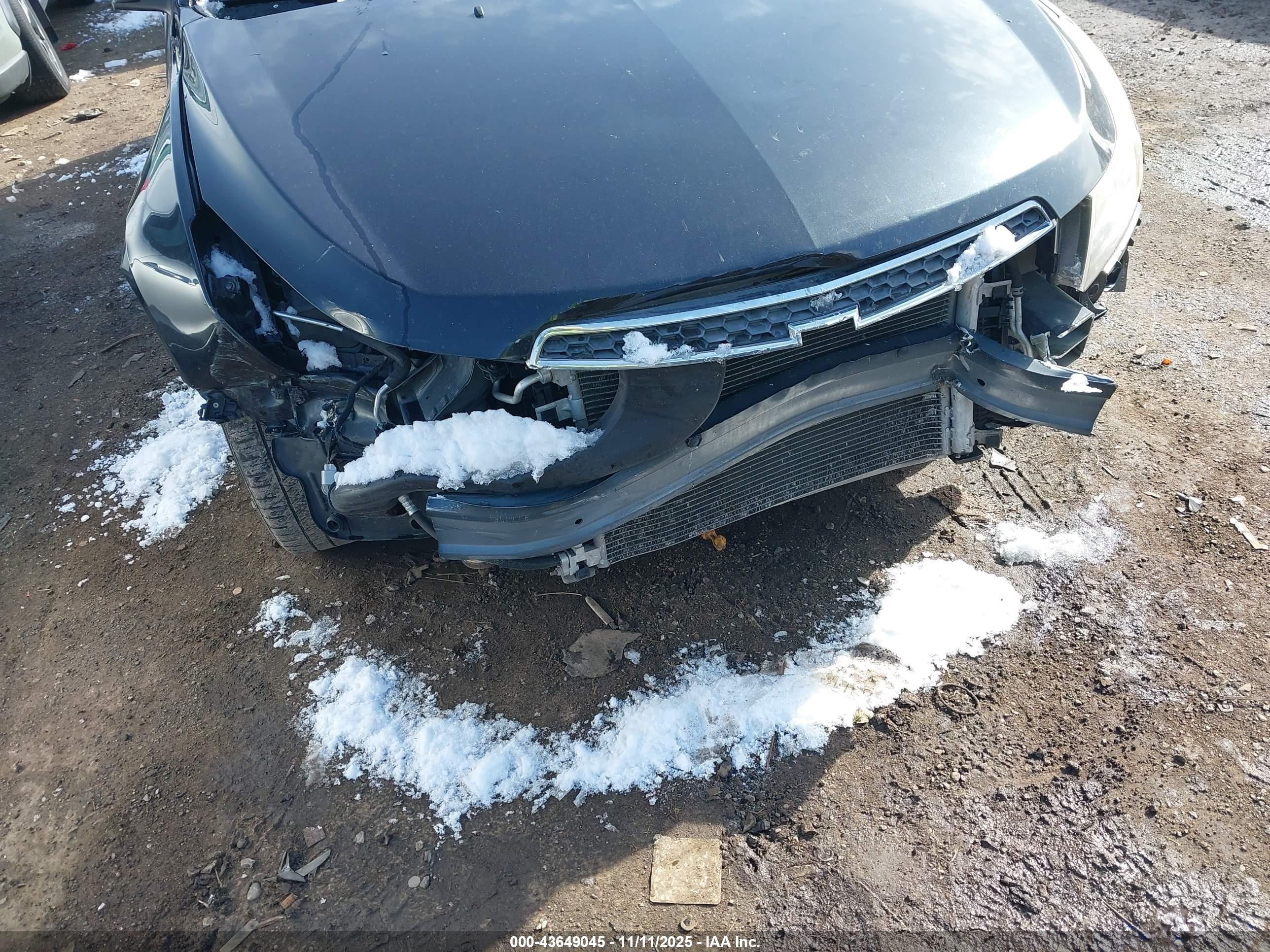 CHEVROLET CRUZE image 6