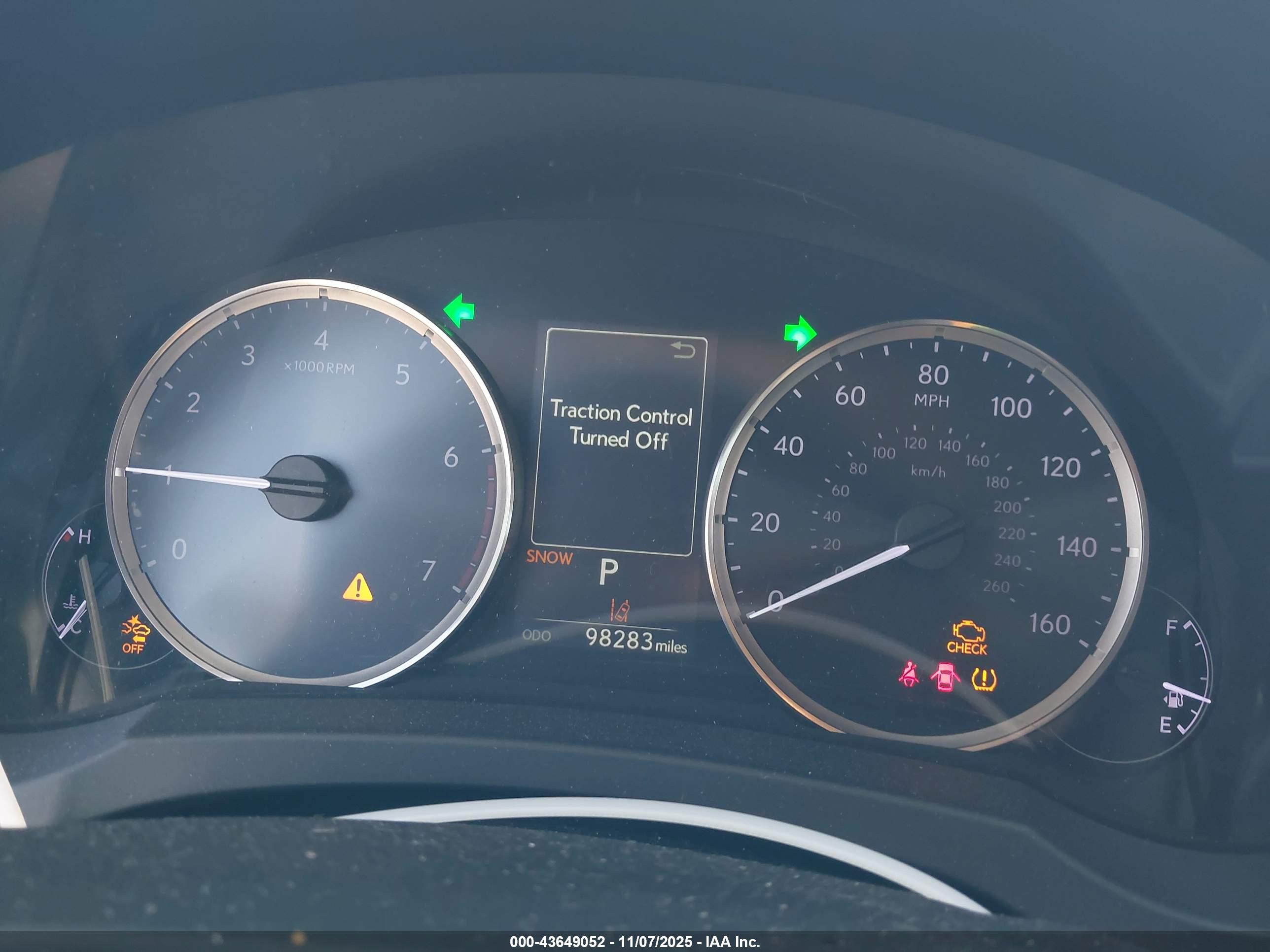 LEXUS IS image 7