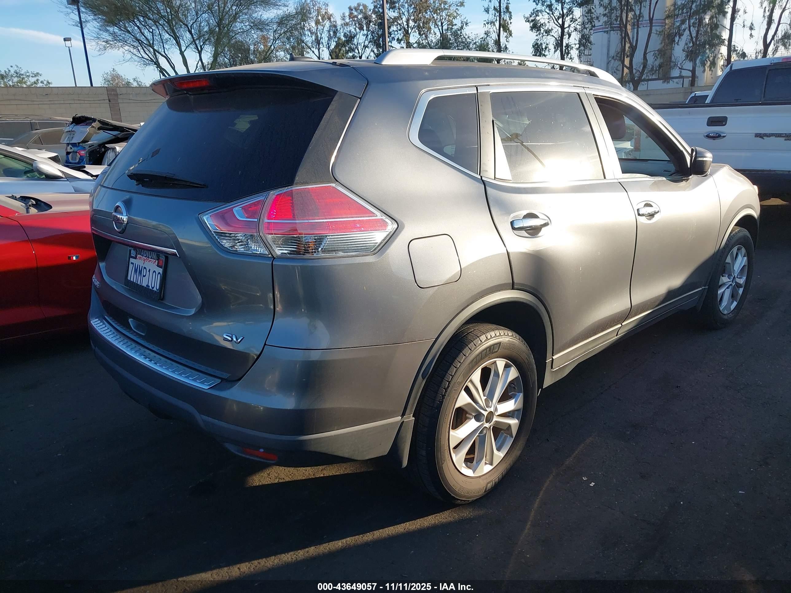 NISSAN ROGUE image 4