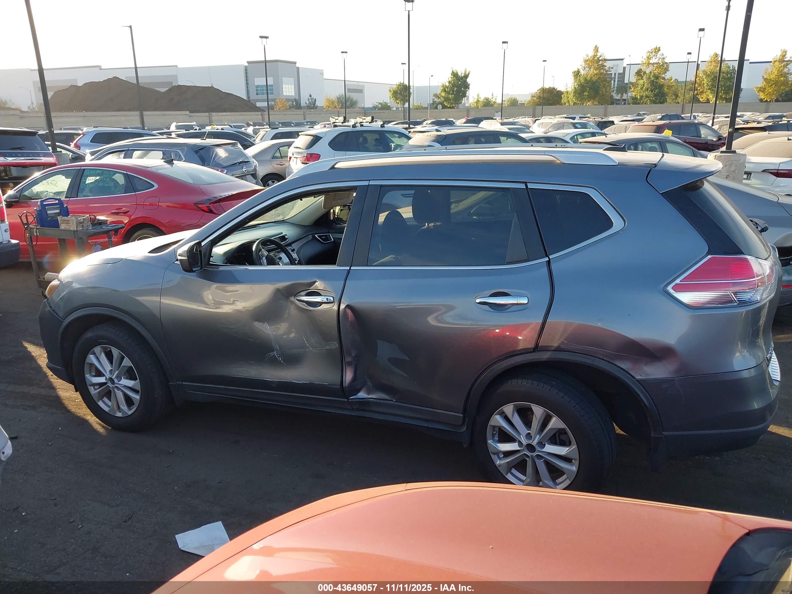 NISSAN ROGUE image 6