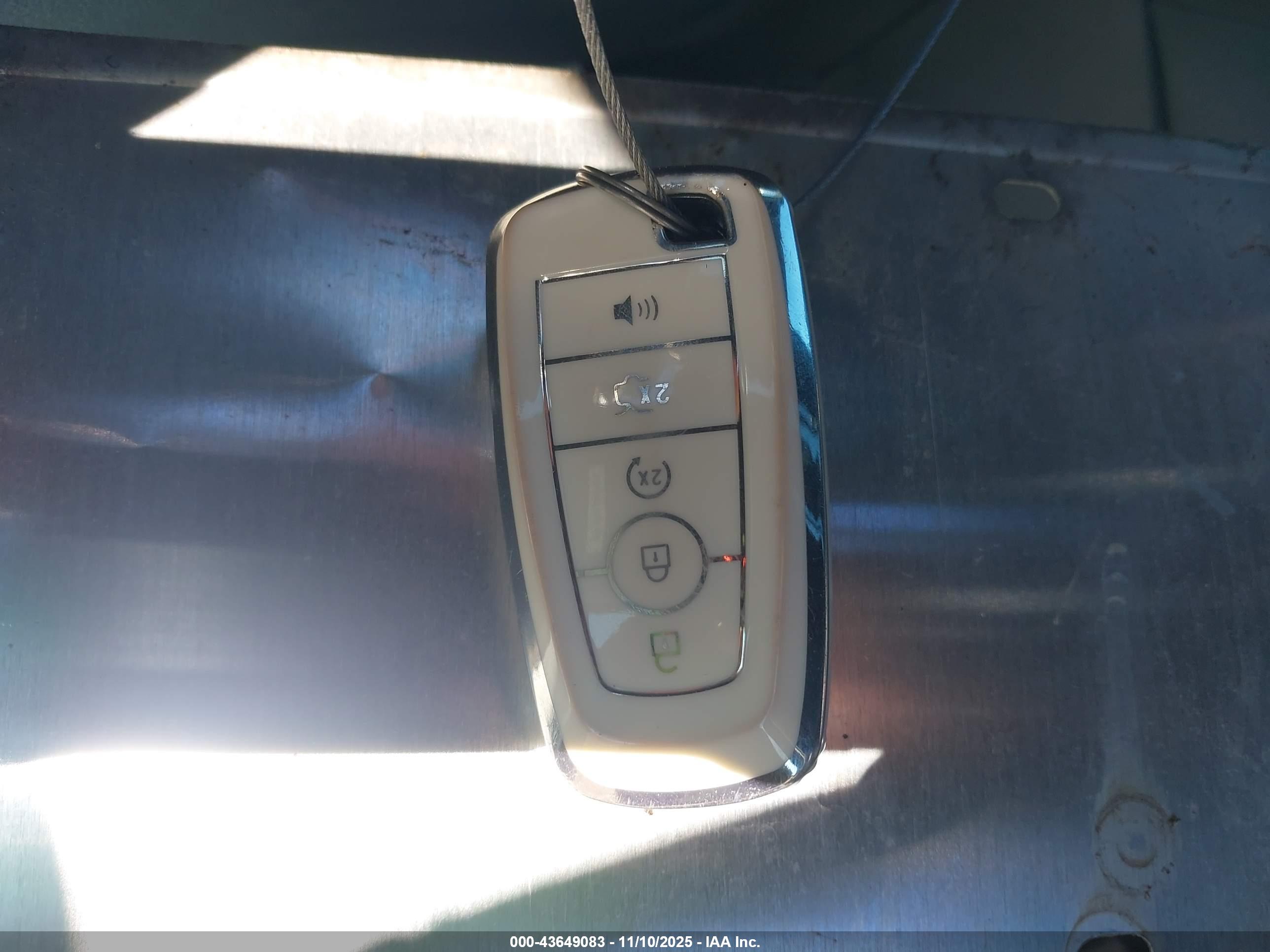 FORD EXPLORER image 11