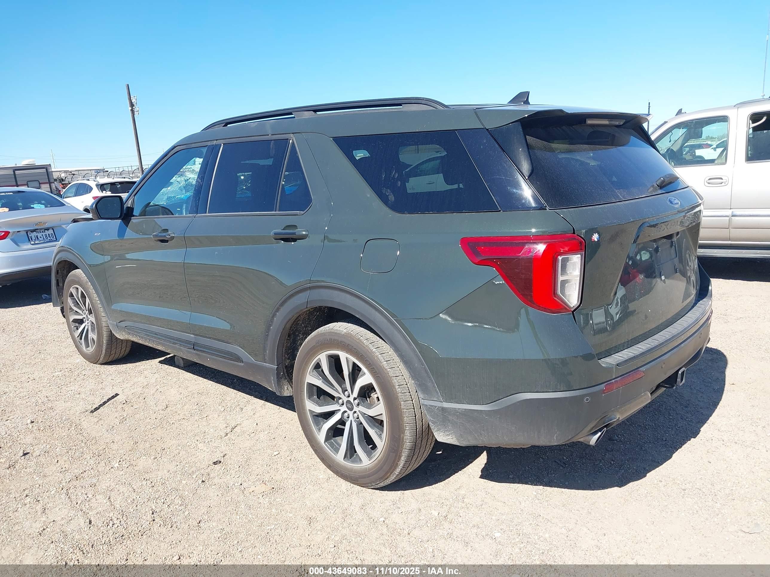 FORD EXPLORER image 3