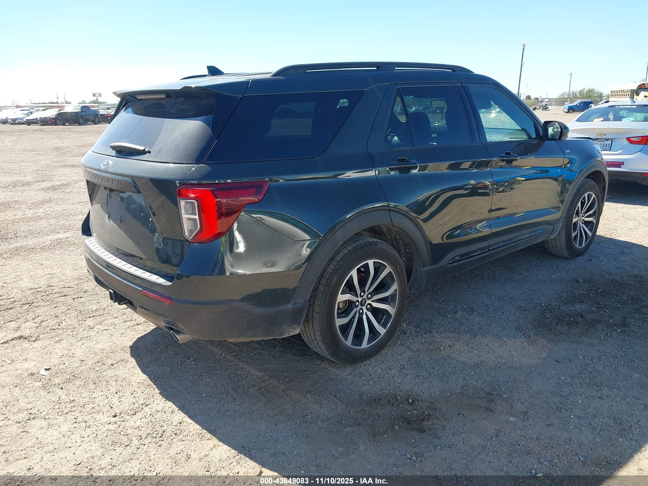 FORD EXPLORER image 4