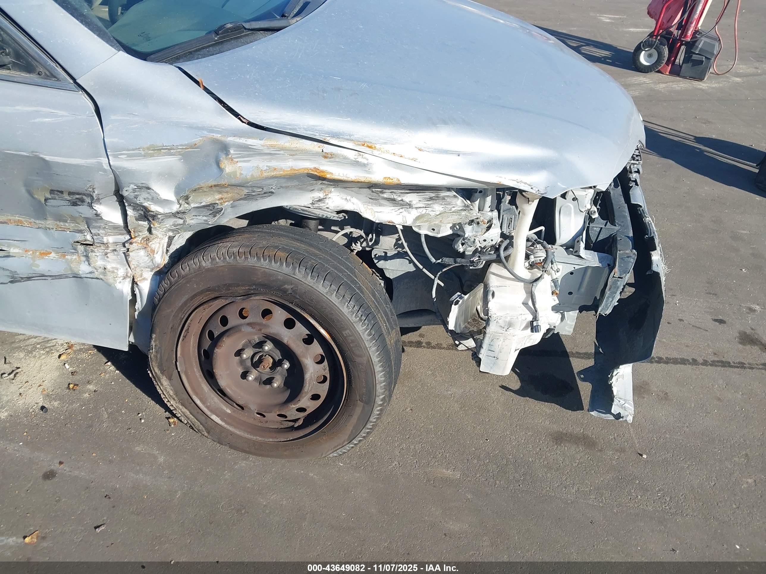 TOYOTA CAMRY image 6