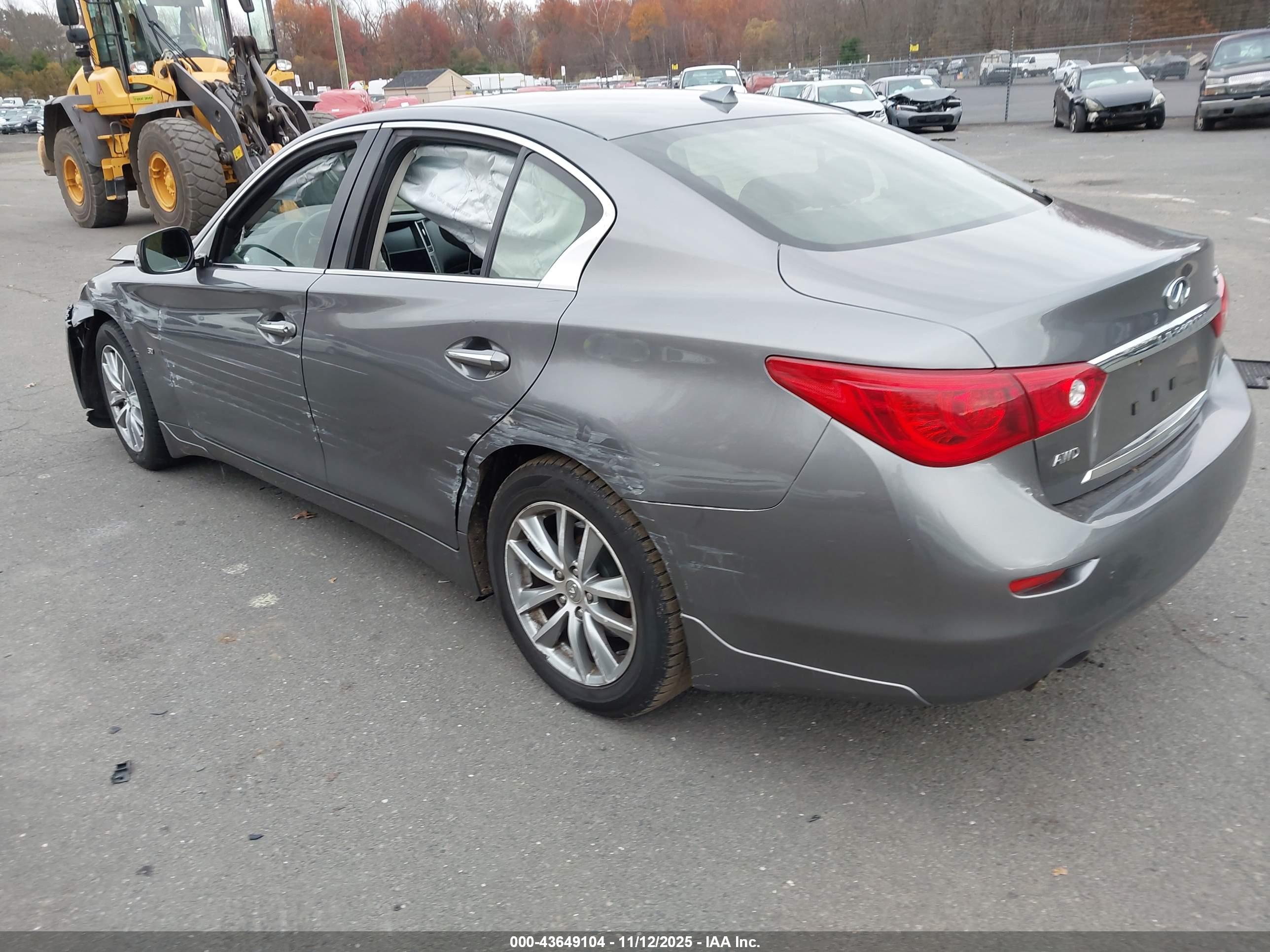 INFINITI Q50 image 3
