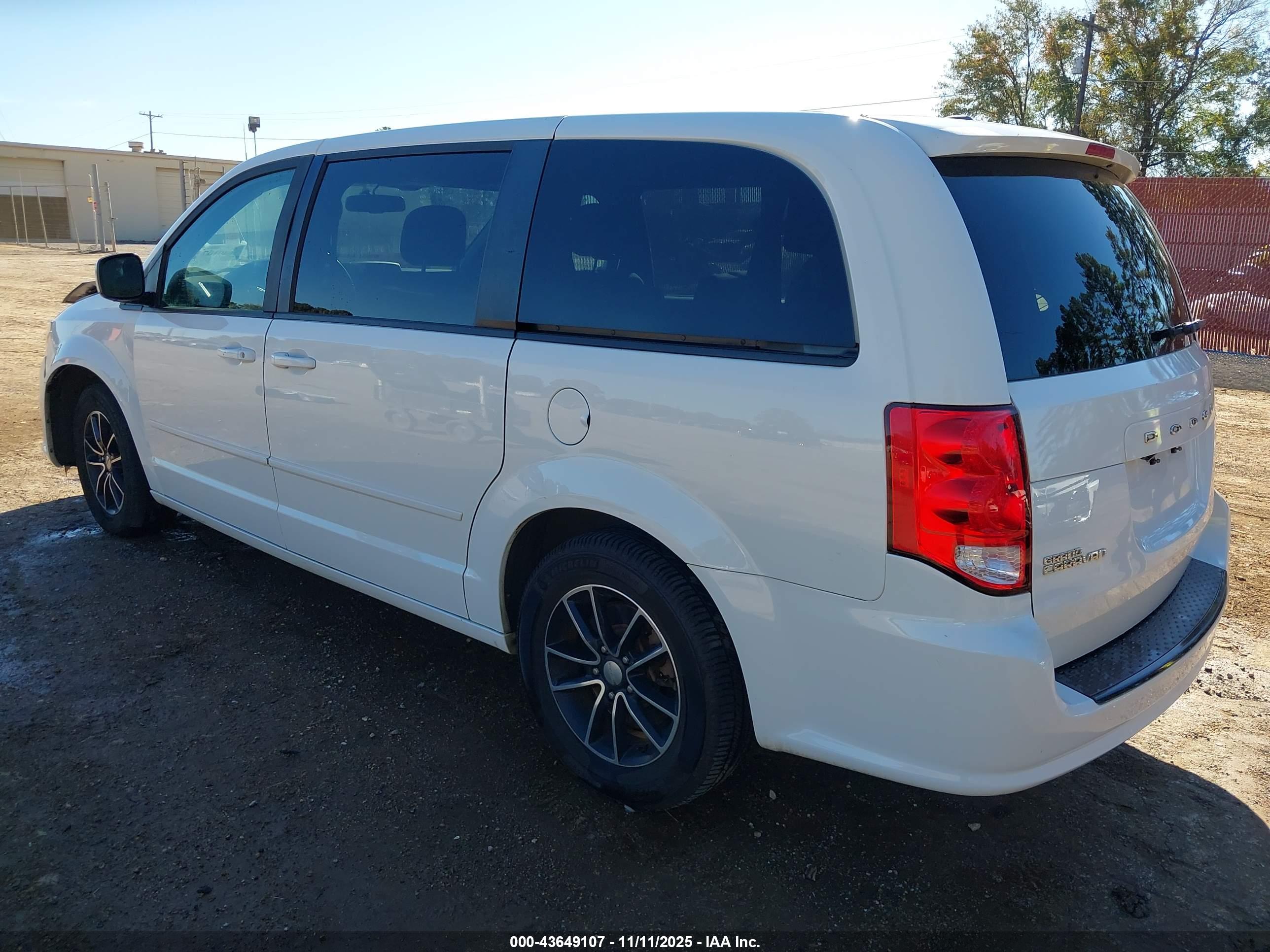 DODGE GRAND image 3