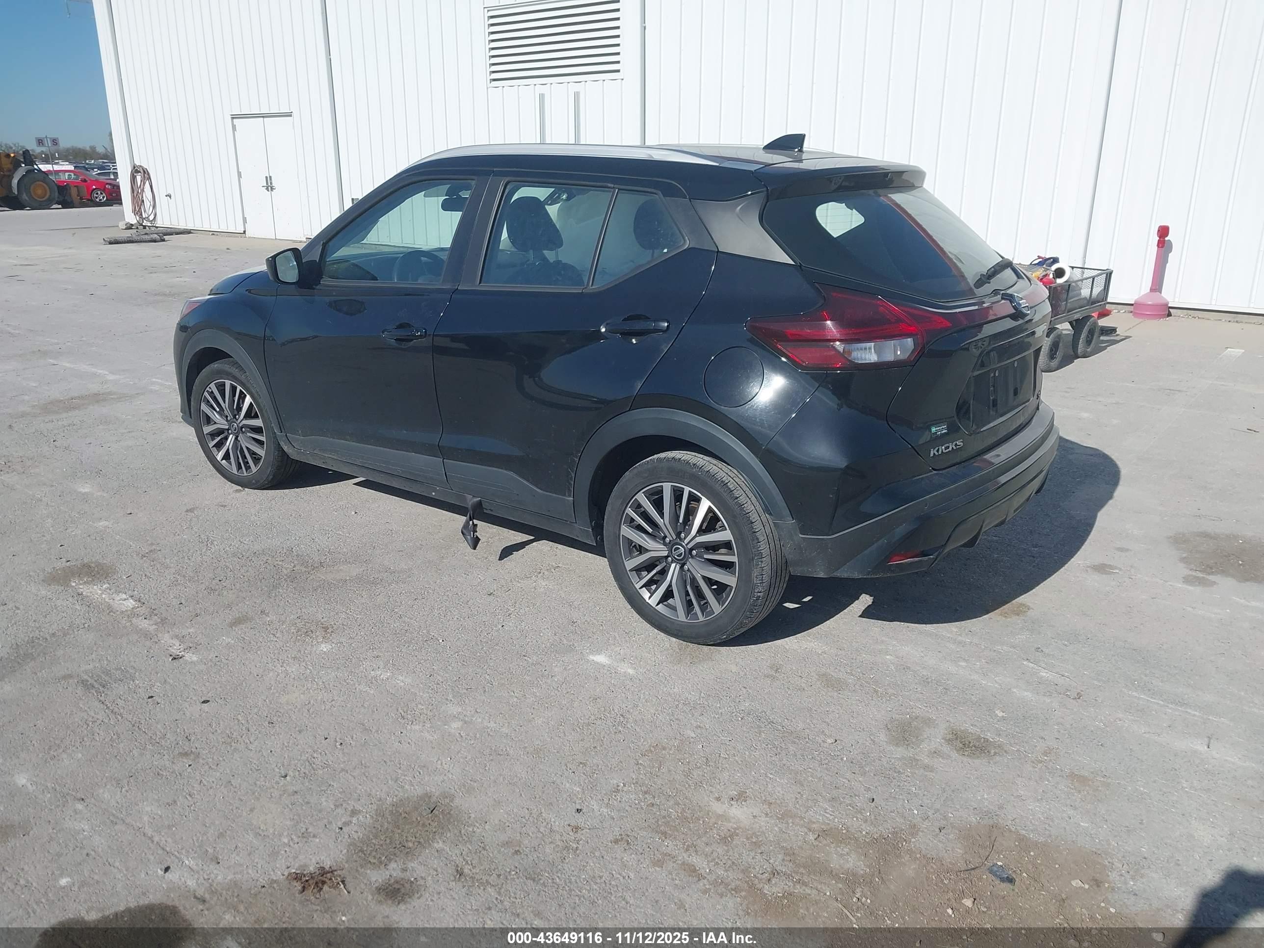 NISSAN KICKS image 3