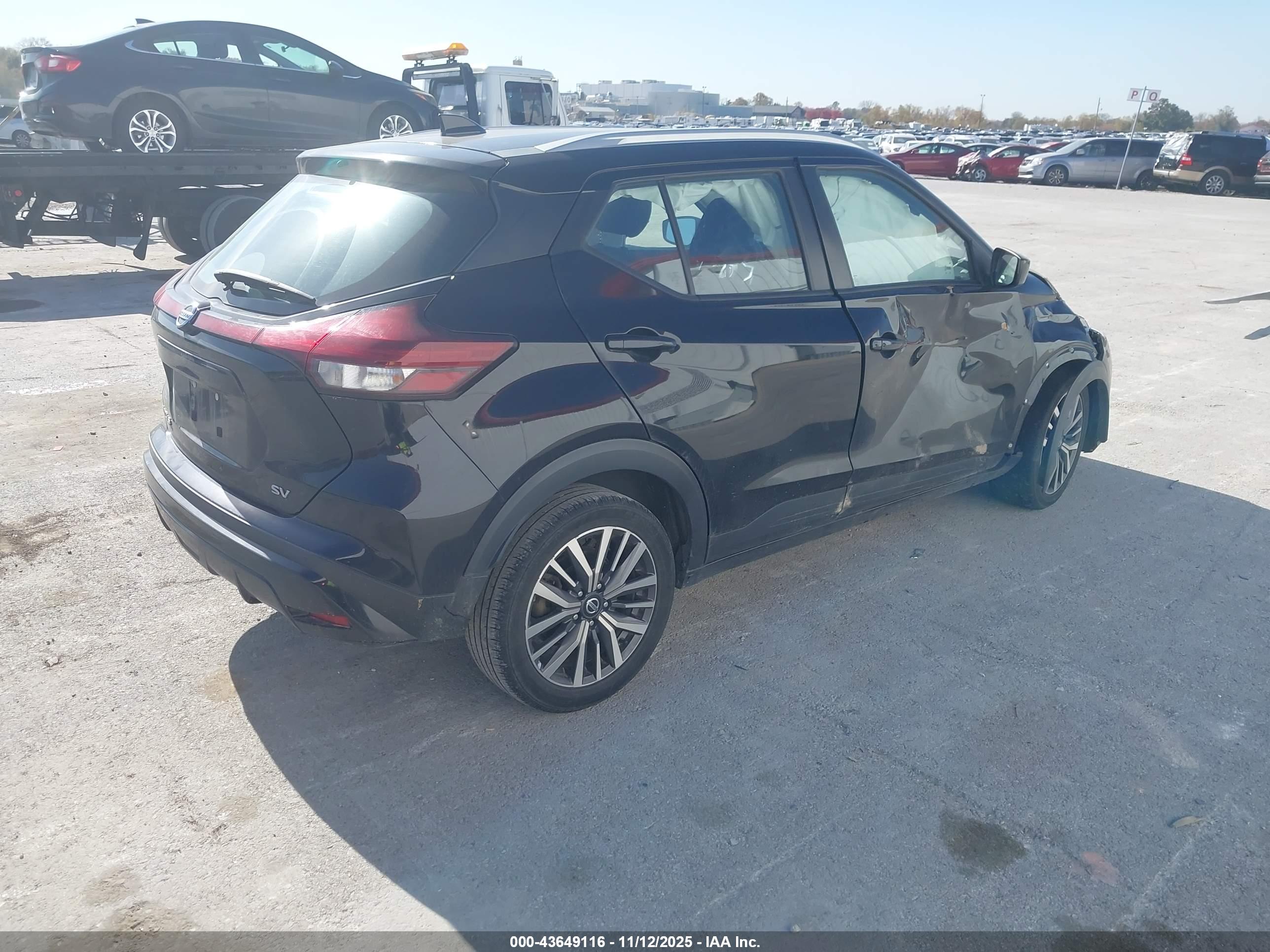 NISSAN KICKS image 4