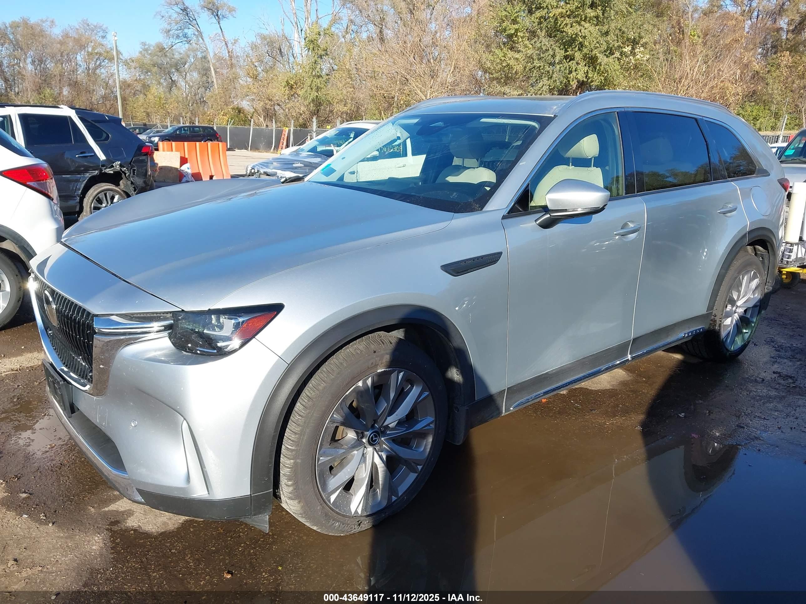 MAZDA CX-90 image 2