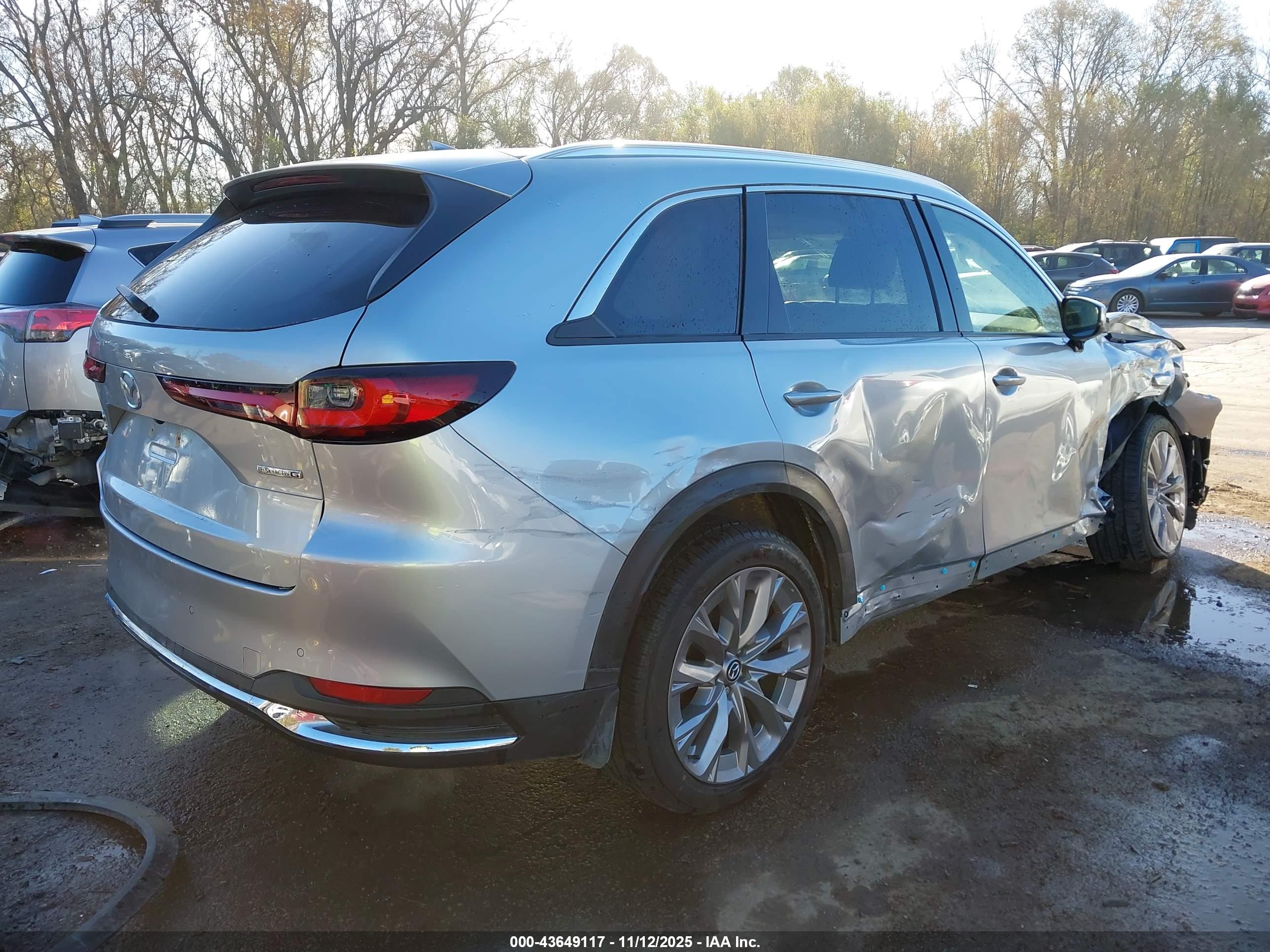 MAZDA CX-90 image 4