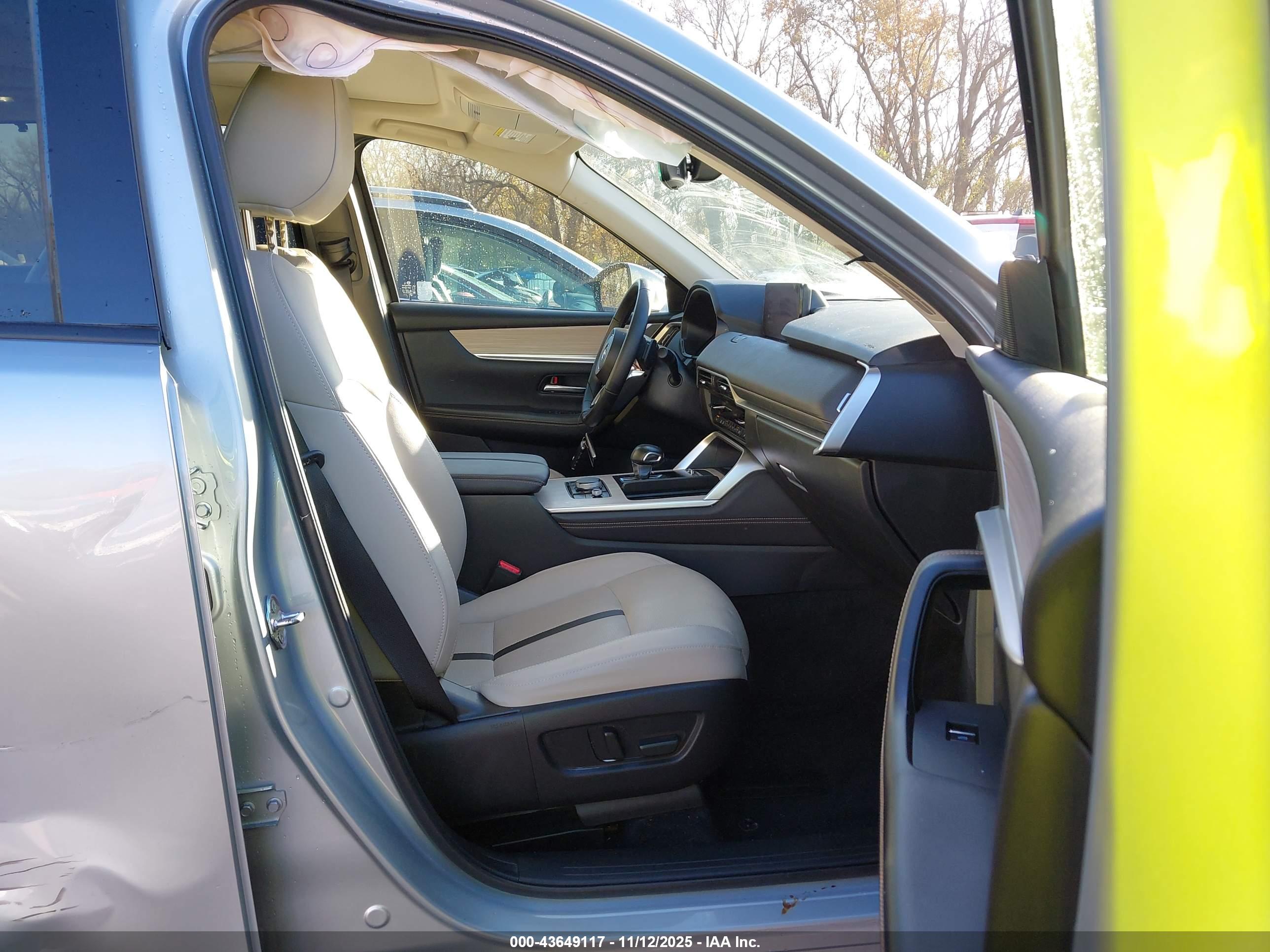 MAZDA CX-90 image 5