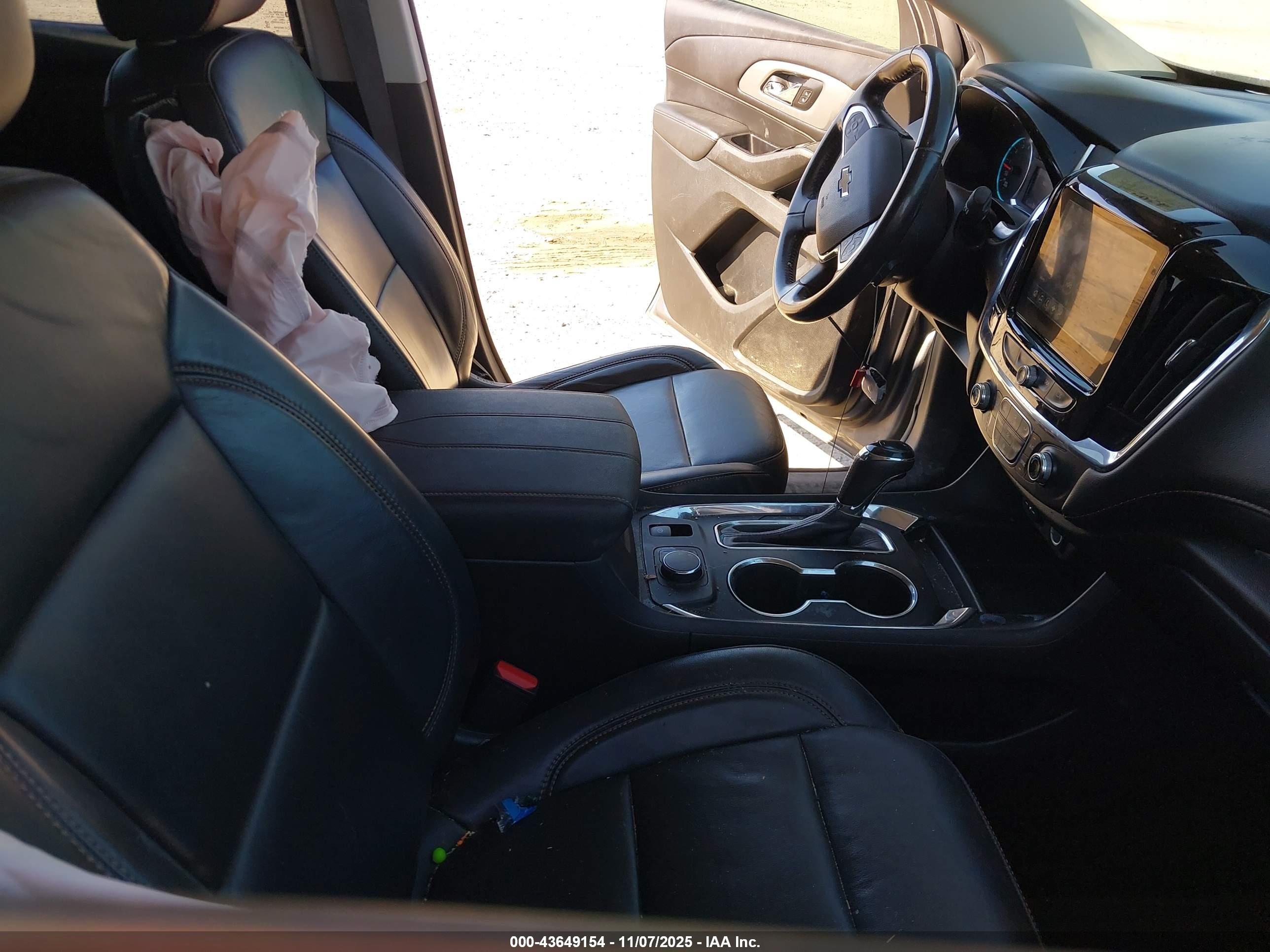 CHEVROLET TRAVERSE image 5