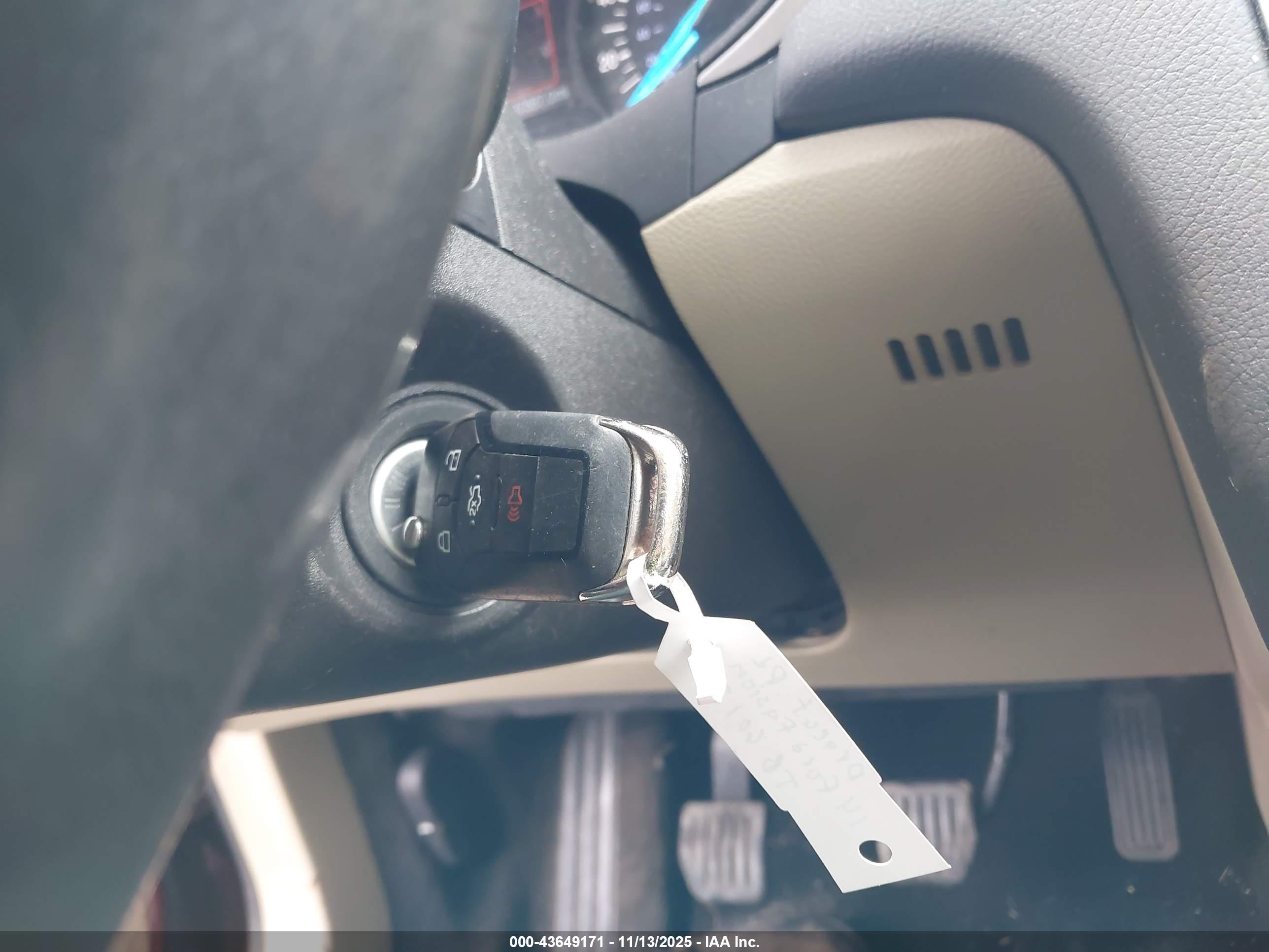 FORD FUSION image 11