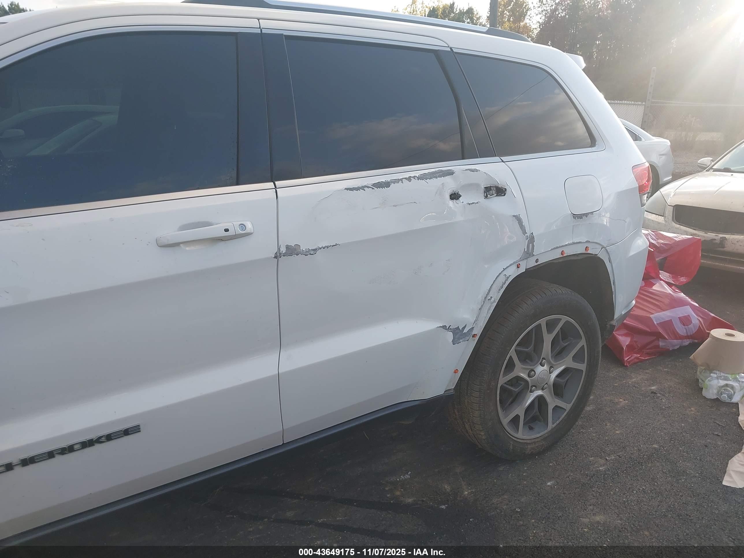 JEEP GRAND image 6