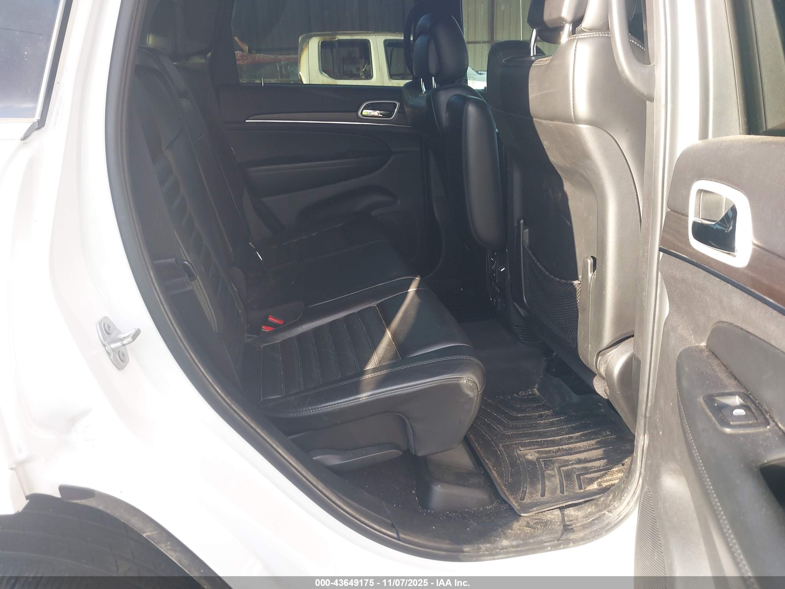 JEEP GRAND image 8